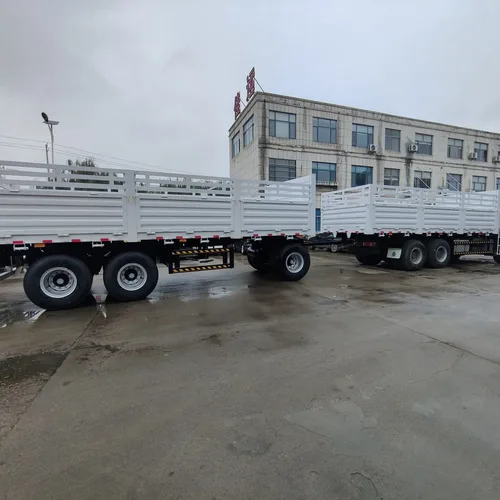 HOWO 6x4 Cargo Truck with Full Sidewall Stake Semi-trailer (One Tractor + One Stake Trailer Combination)