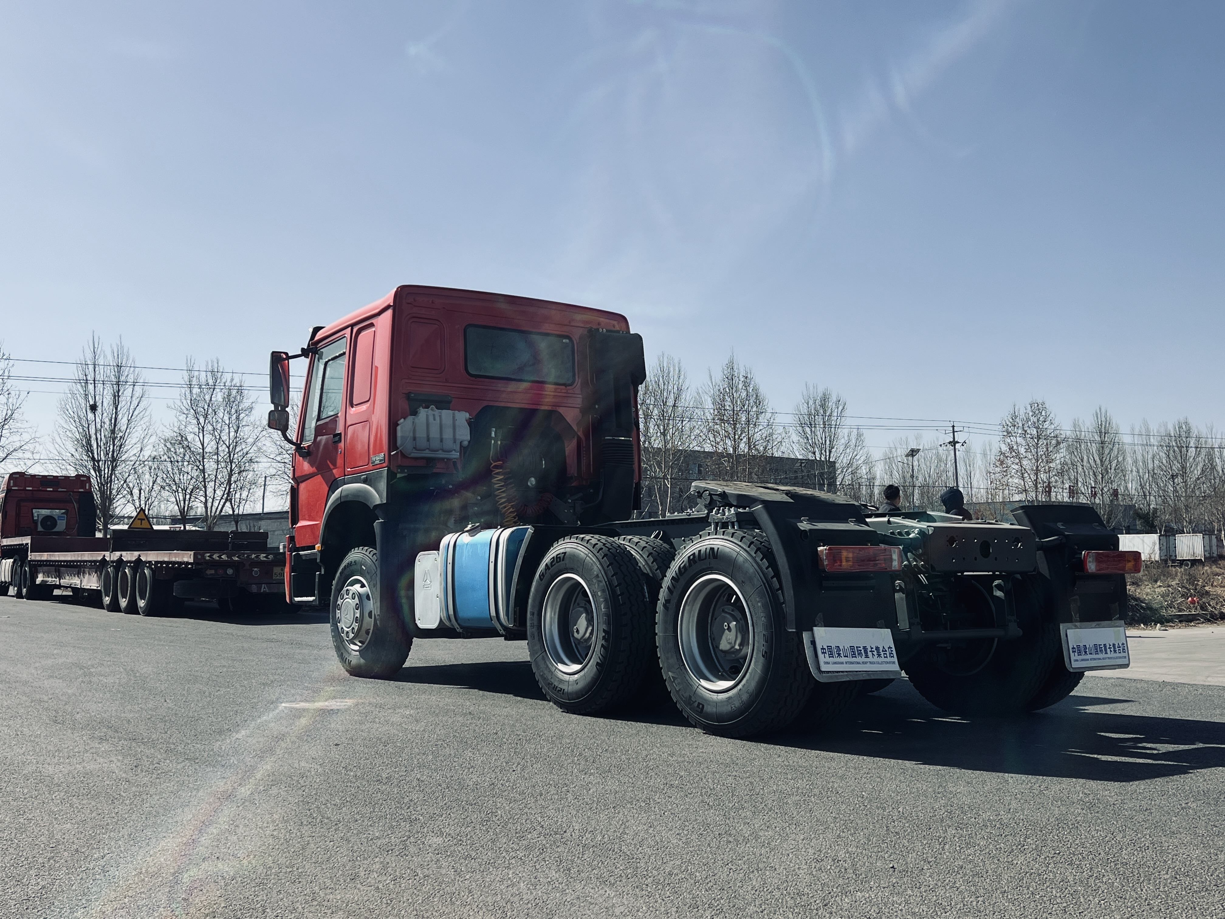 SINOTRUK HOWO 371HP 6×4 Tractor Truck