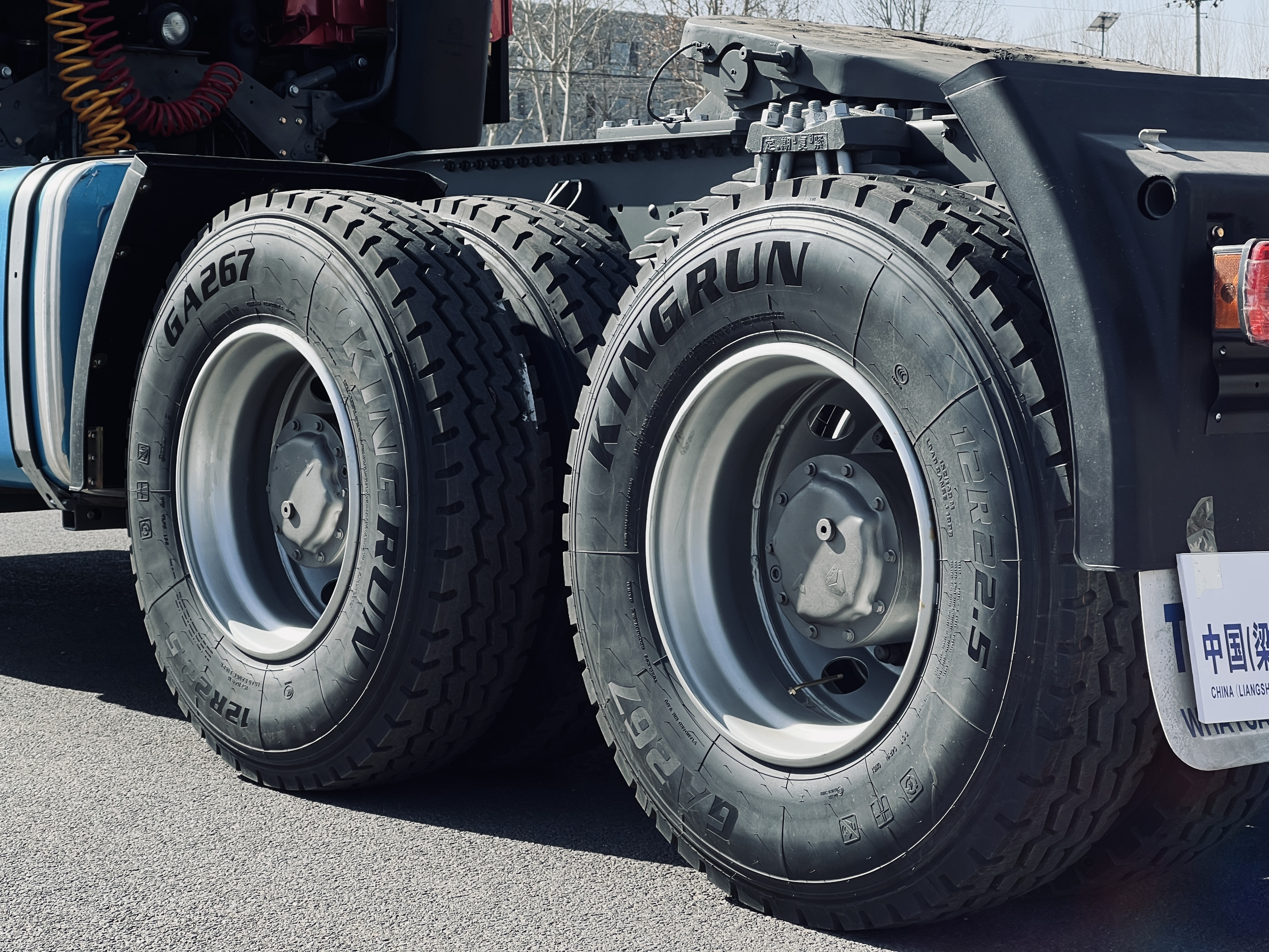 SINOTRUK HOWO 371HP 6×4 Tractor Truck