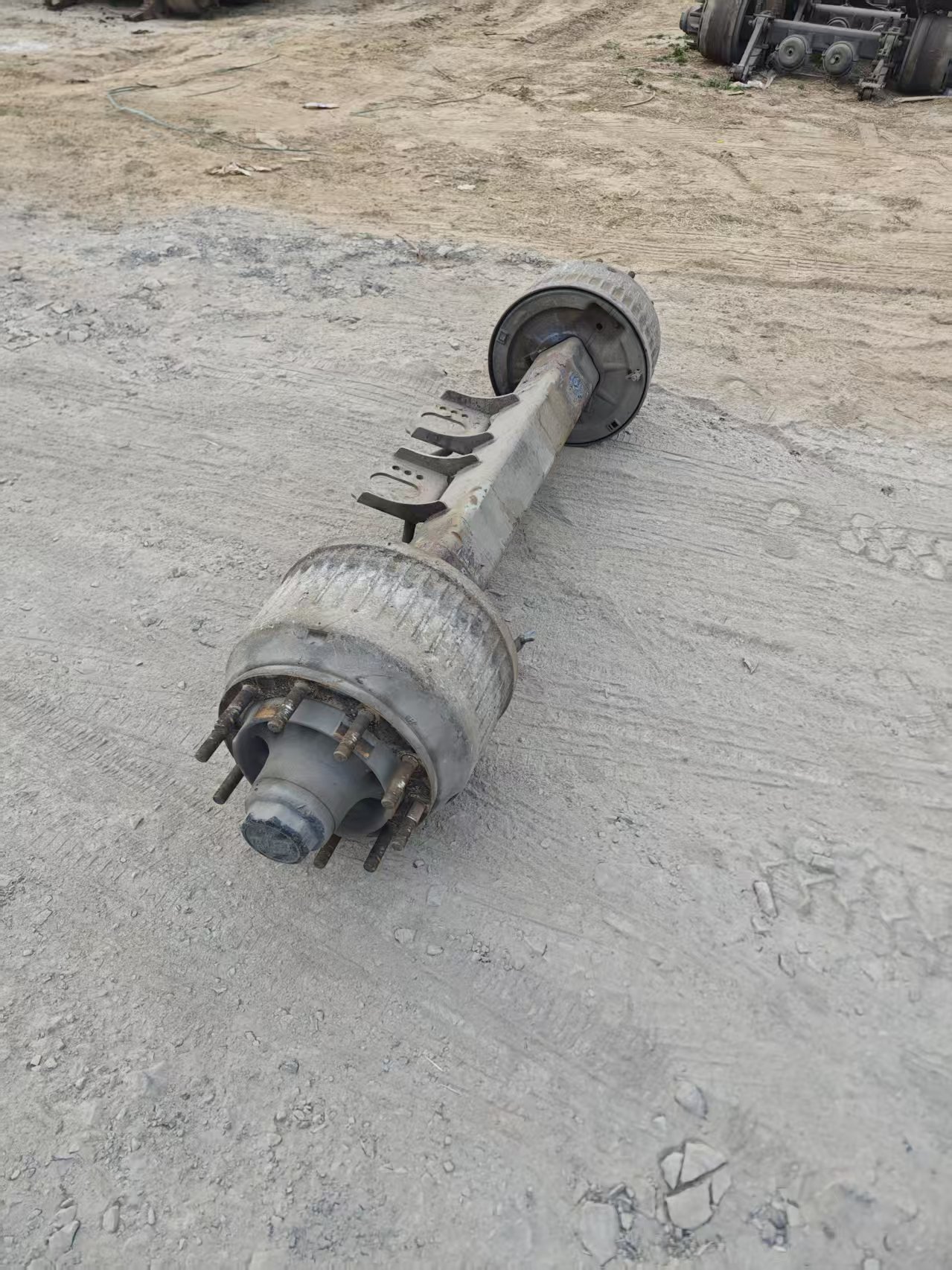 Used Semi Trailer Axle Truck Axle High Load Capacity 25T FUWA BPW Rail Steel Drum & Disc Brake in Stock