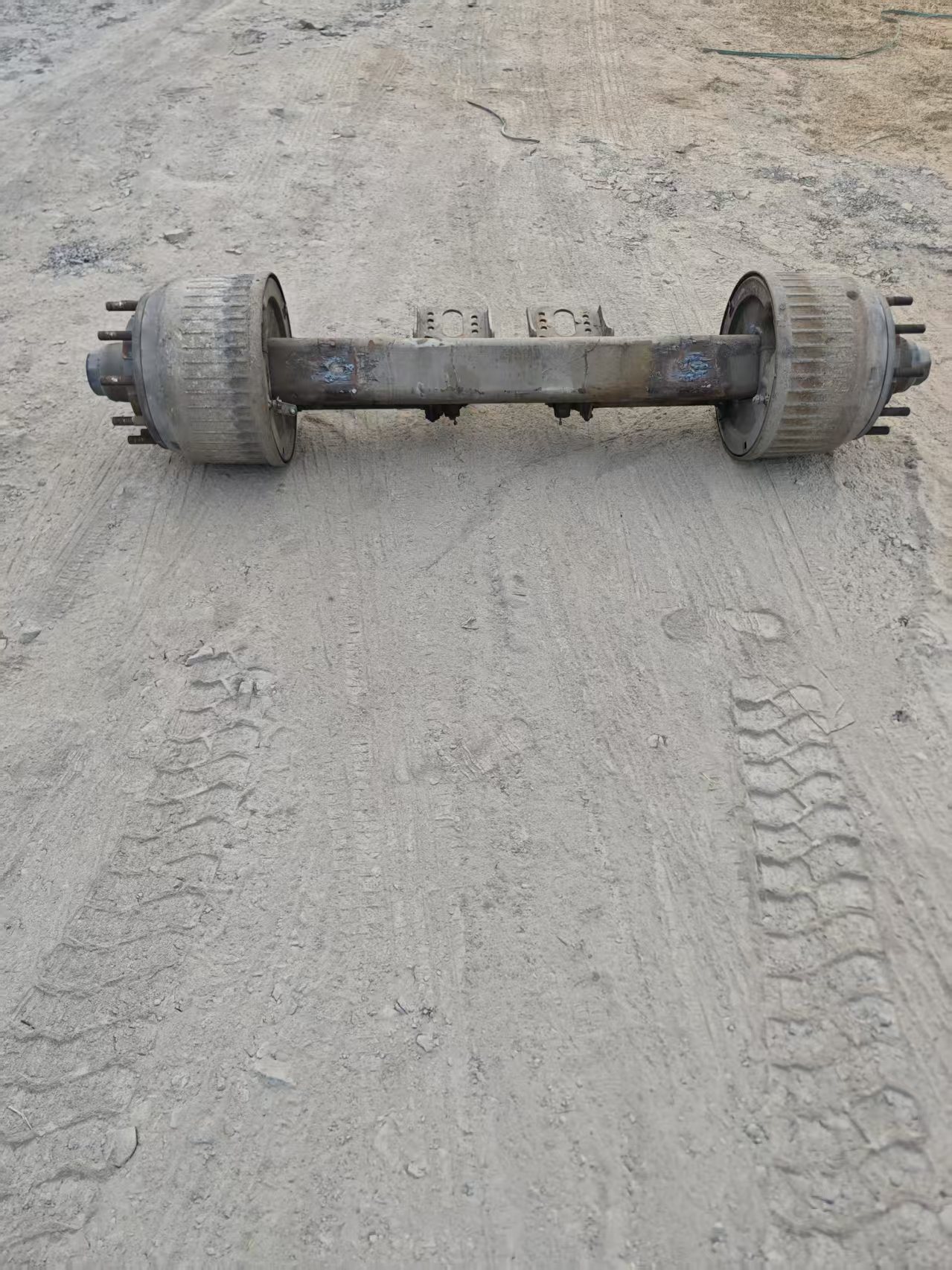 Used Semi Trailer Axle Truck Axle High Load Capacity 25T FUWA BPW Rail Steel Drum & Disc Brake in Stock