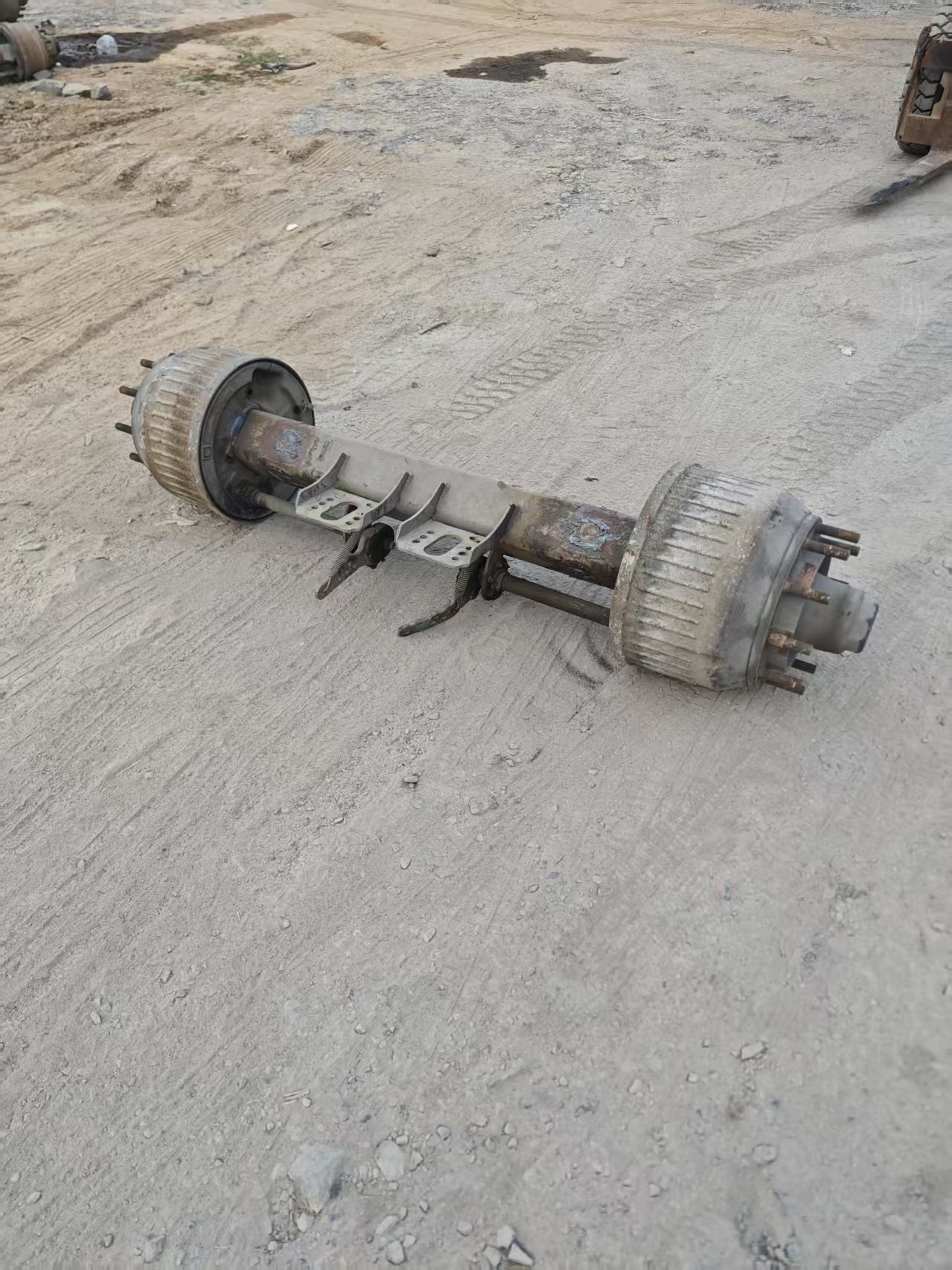 Used Semi Trailer Axle Truck Axle High Load Capacity 25T FUWA BPW Rail Steel Drum & Disc Brake in Stock
