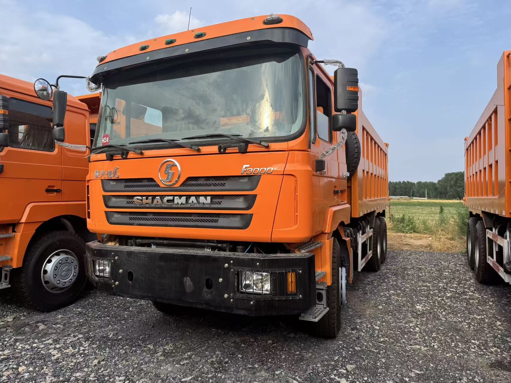 Shaanxi Automobile Delong F3000 6 × 4 heavy-duty dump truck