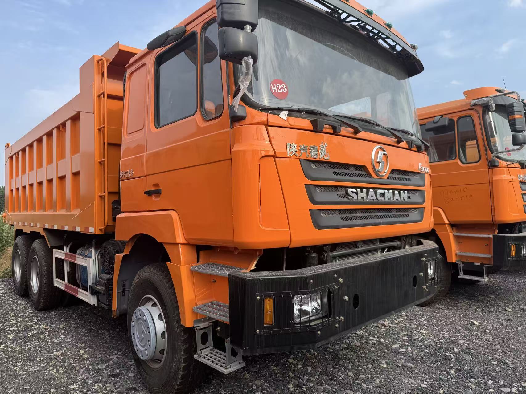Shaanxi Automobile Delong F3000 6 × 4 heavy-duty dump truck