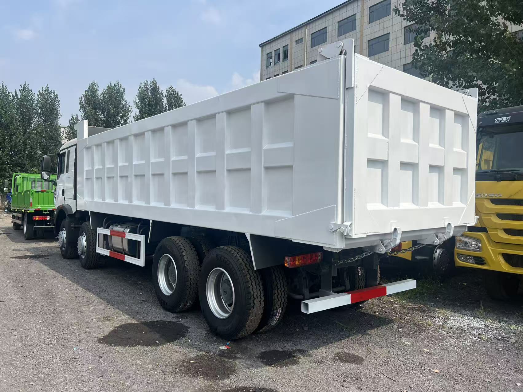 Second Hand High Quality Refurbished HOWO TX Front 4 Rear 8 Wheel Tipper Truck Full Chassis Engine Hydraulic System Inspection For Overseas Urban Construction Mining Transport Project