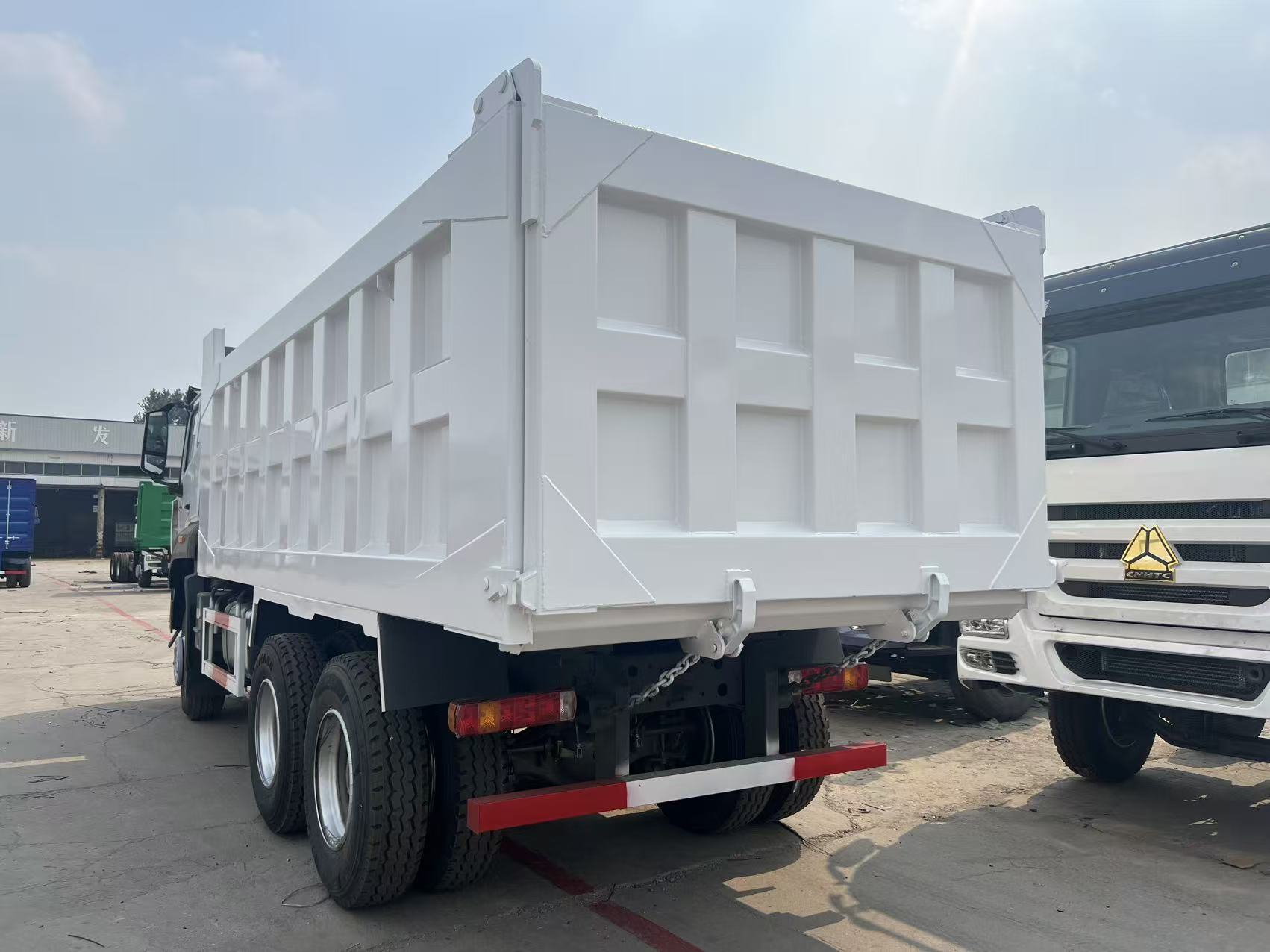 Refurbished Sinotruk HOWO NX371 6×4 Heavy Duty Tipper Truck 371HP Diesel Engine For Construction Mine Sand Gravel Coal Transportation Export