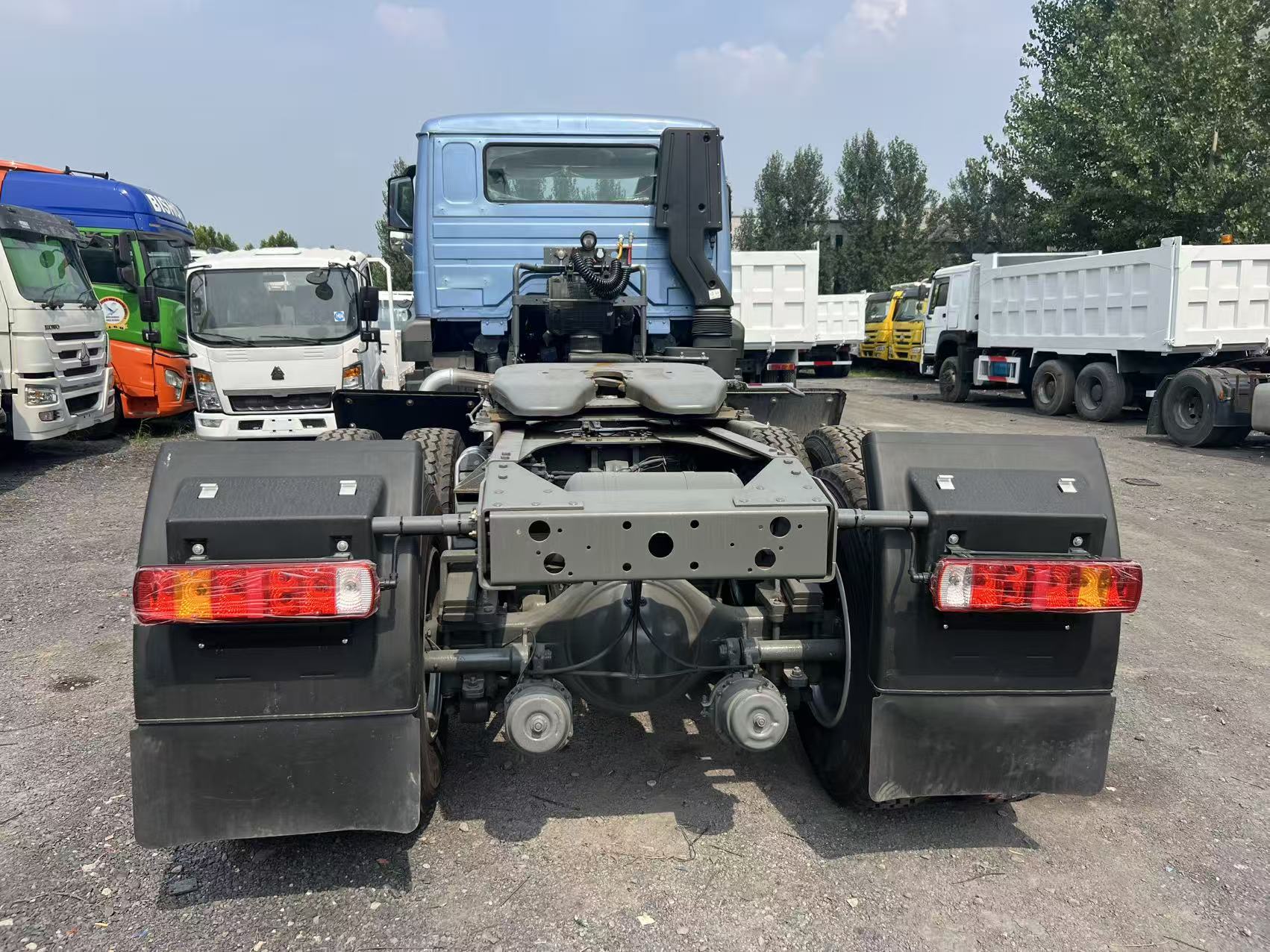 Second Hand High Quality Refurbished HOWO NX 6×4 Rear 8 Wheel Tractor Head Full Chassis Engine Inspection Euro III Emission For Overseas Long Haul Freight Project