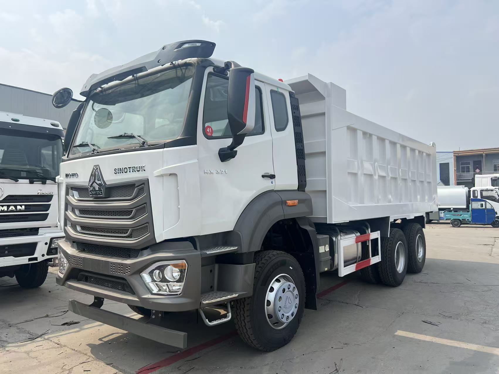 Refurbished Sinotruk HOWO NX371 6×4 Heavy Duty Tipper Truck 371HP Diesel Engine For Construction Mine Sand Gravel Coal Transportation Export