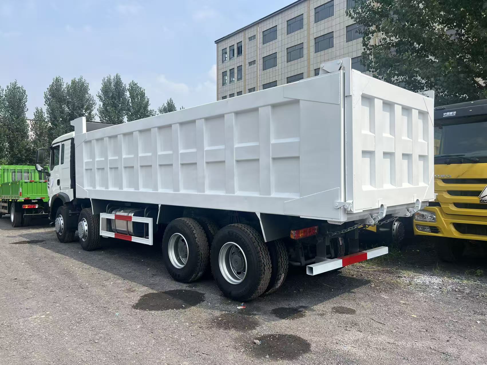 Second Hand High Quality Refurbished HOWO TX Front 4 Rear 8 Wheel Tipper Truck Full Chassis Engine Hydraulic System Inspection For Overseas Urban Construction Mining Transport Project