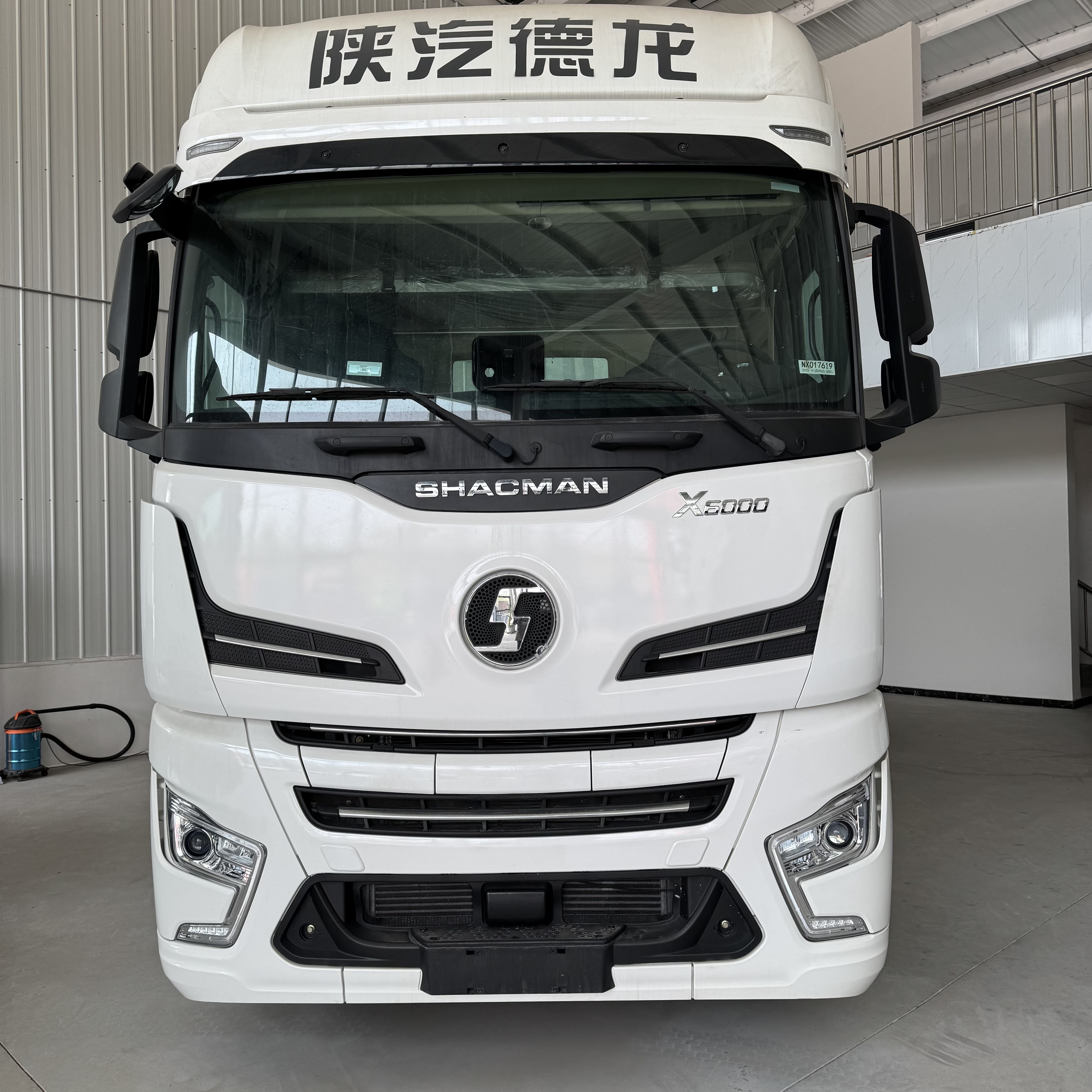 SHACMAN X6000 Tractor Head