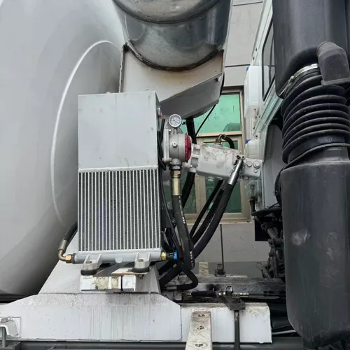 Heavy Duty Truck HOWO National Three Major Pump Mixing Truck