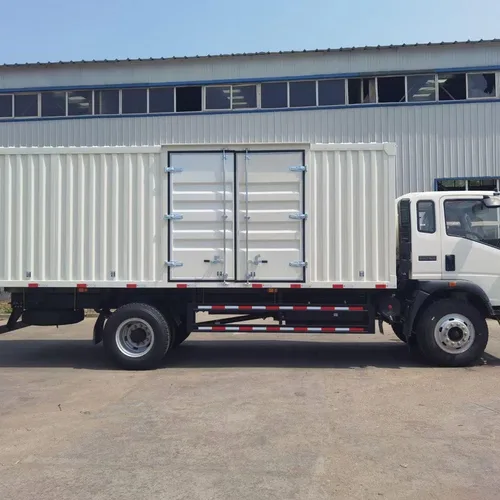 HOWO 4×2 Box Light Truck