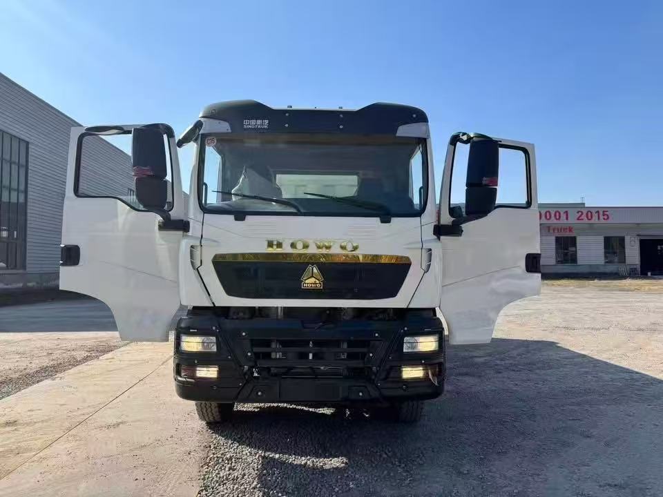 Used HOWO 6X4 10 Wheel Tipper Dump Truck, Thick Wear-resistant Cargo Box Dumper, Second-hand Construction Truck for Africa & Middle East Export