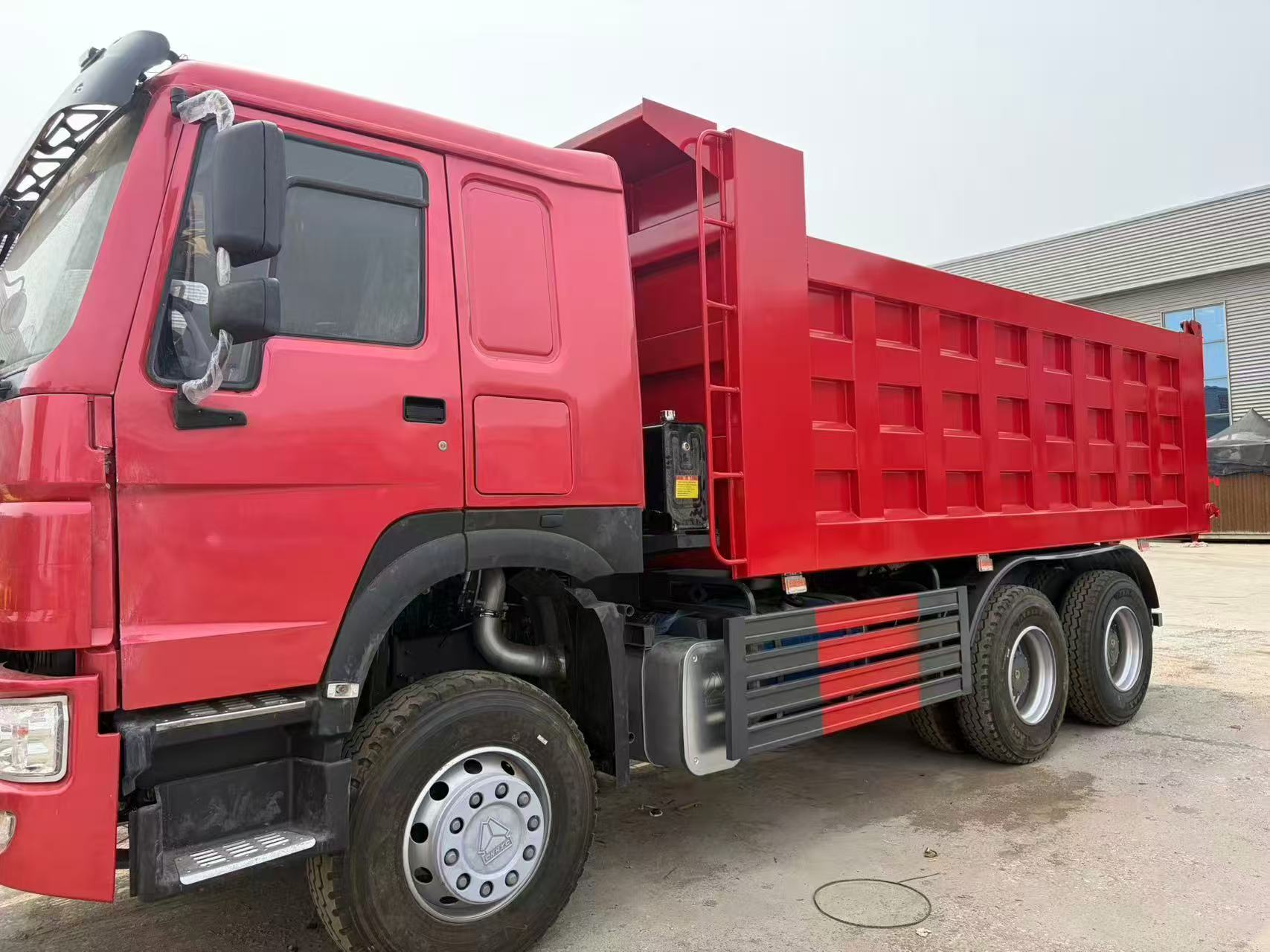 Used HOWO 6X4 10 Wheels Dump Tipper Truck, Muck Mining Transport Dumper, Multiple HP & Emission Standards for Export