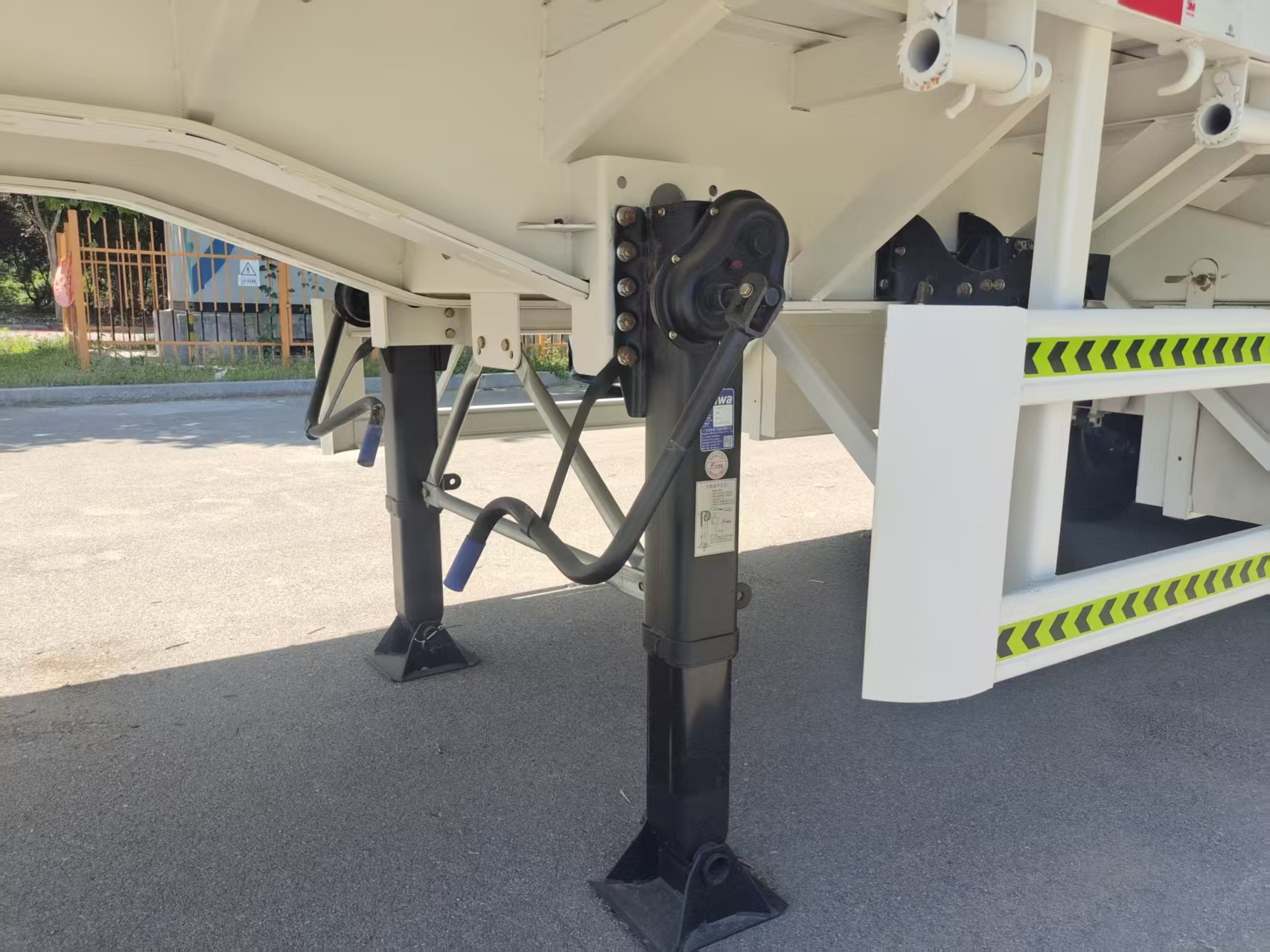 Brand New 3 Axle Flatbed Semi Trailer Heavy Duty Container Steel Machinery Transport Flat Semi-Trailer Custom Dimension For Africa Southeast Asia Logistics Export