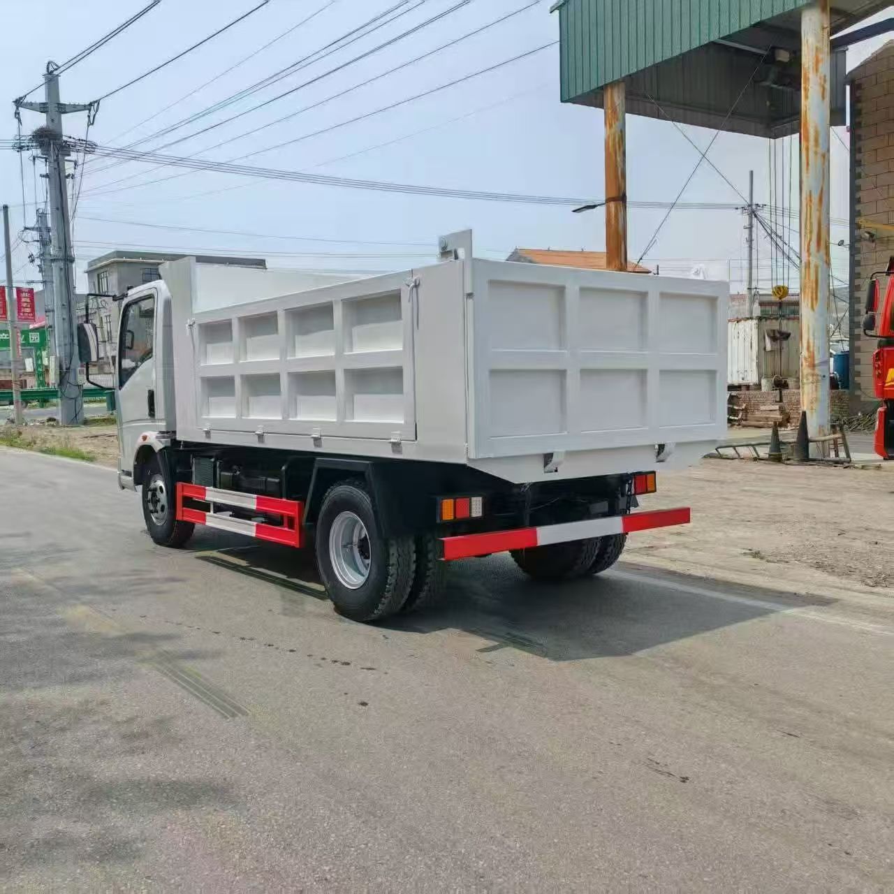 Used HOWO 4X2 Light Dump Tipper Truck, 4.2m Small Dumper for Construction Sand Short Haul Export