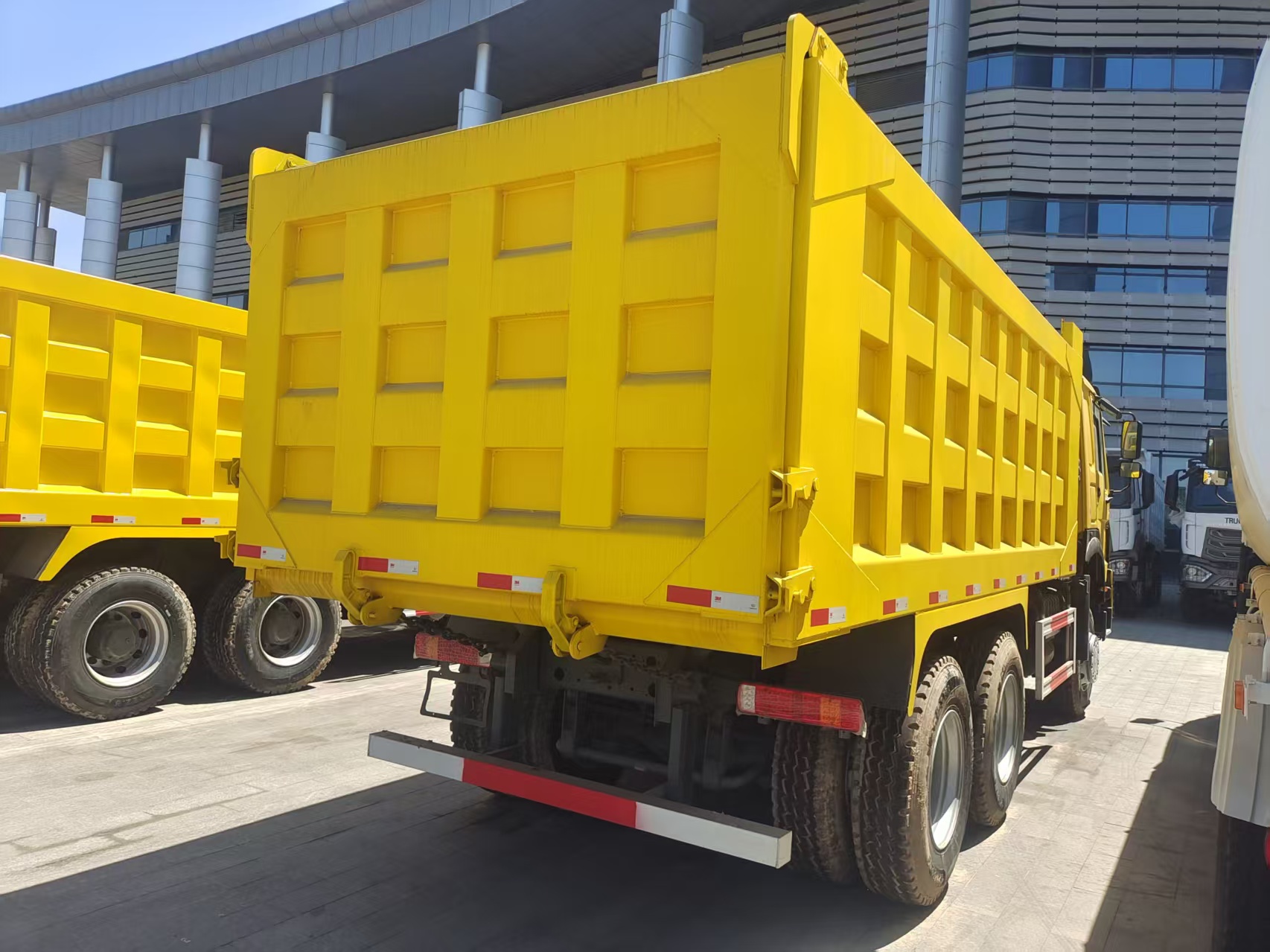 Hot Sale HOWO 371 Series 6×4 Heavy Mining Dump Truck 371 Horsepower Construction Tipper Vehicle Ready For Bulk Export To Africa Central Asia Market