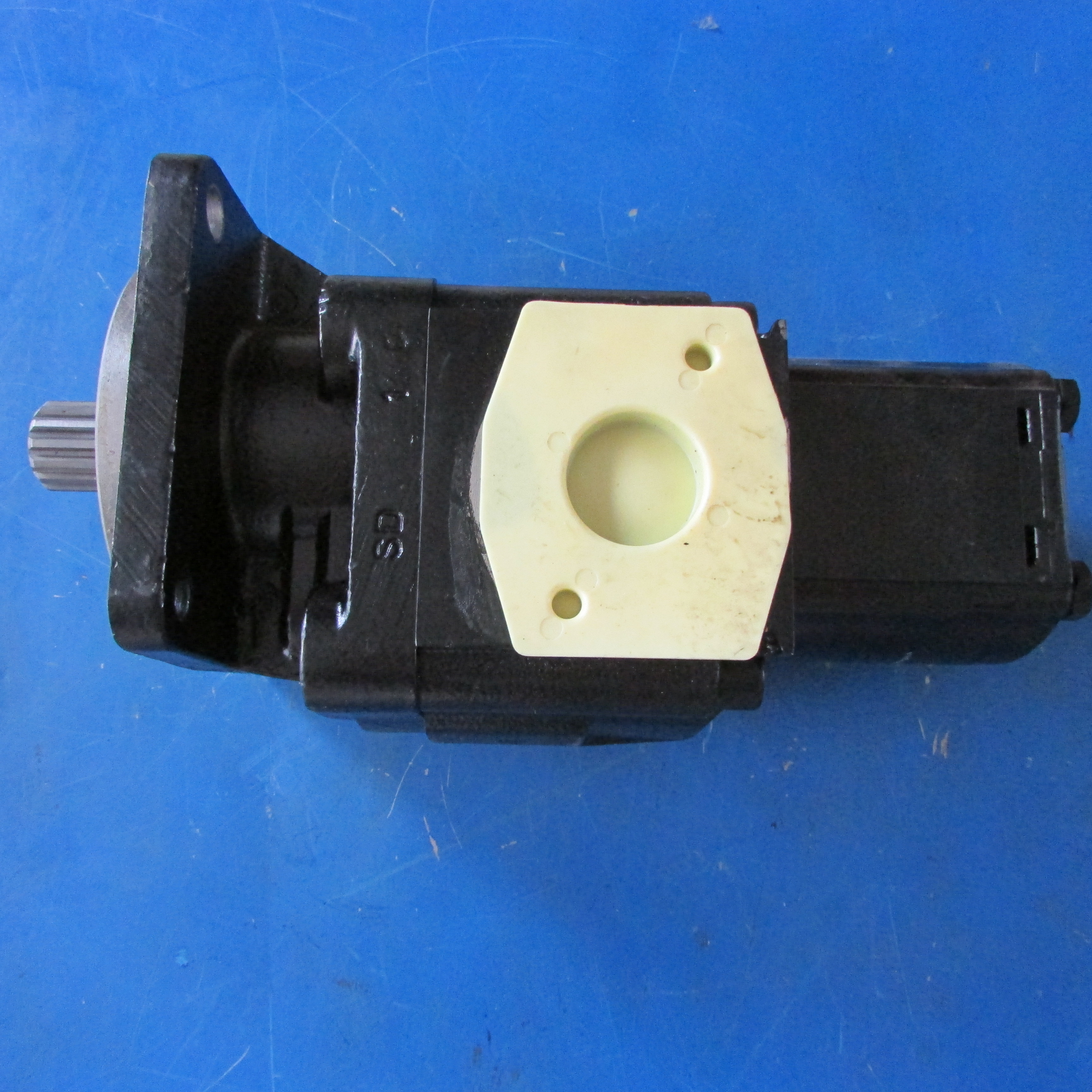 XCMG Right-Rotation Double Pump 803083600 (Model KP30.61/PLP20.20-R) | Dual Code, SAE Flange