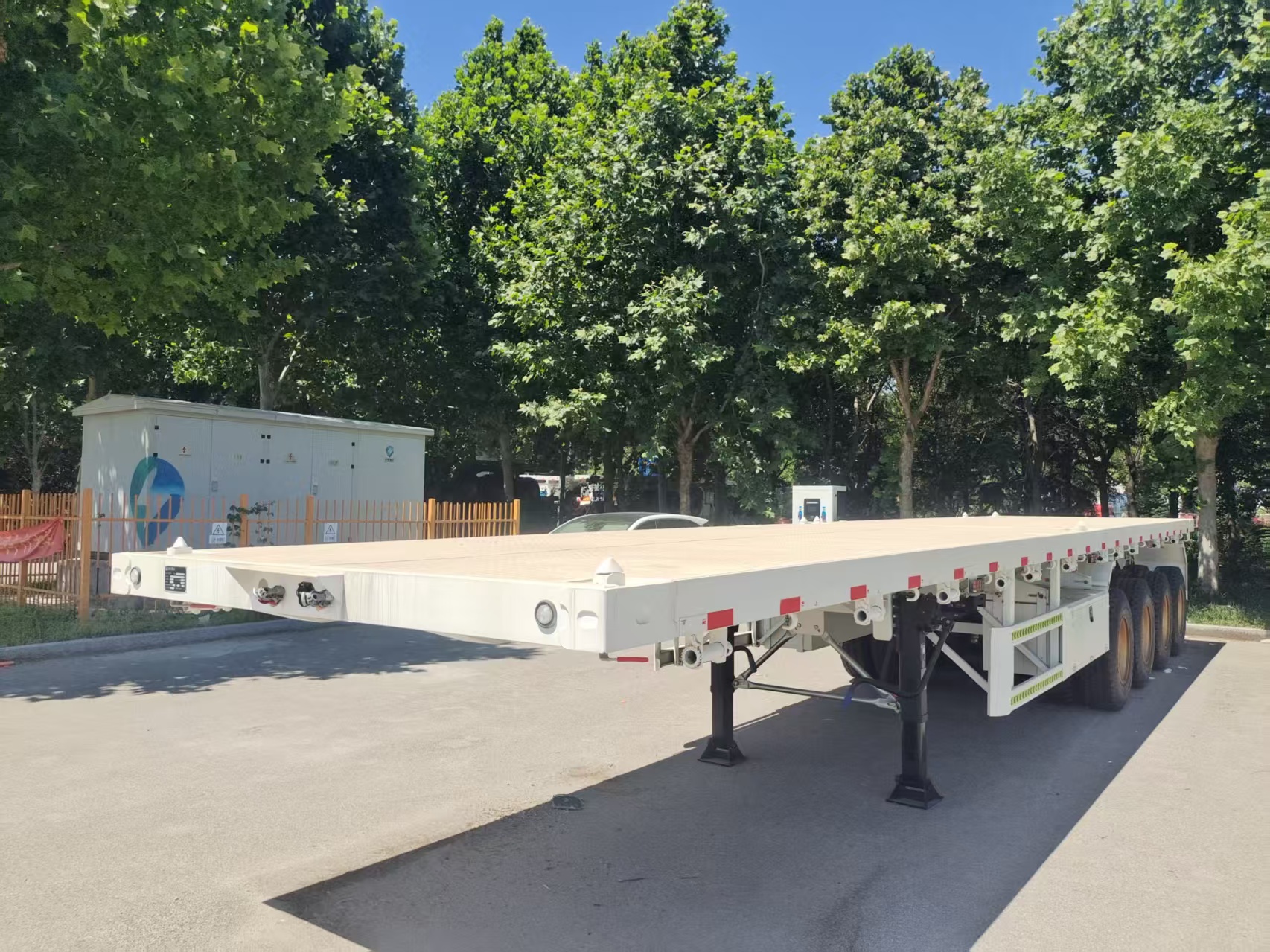 Brand New 3 Axle Flatbed Semi Trailer Heavy Duty Container Steel Machinery Transport Flat Semi-Trailer Custom Dimension For Africa Southeast Asia Logistics Export