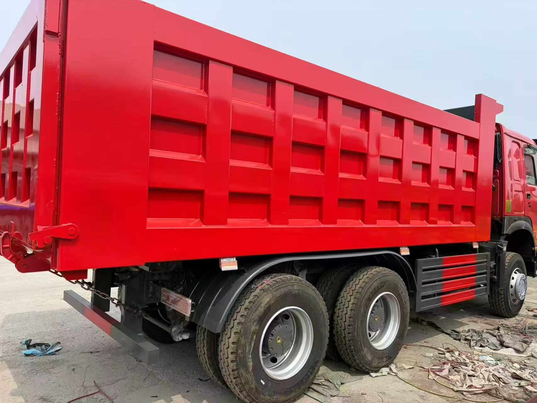 Used HOWO 6X4 10 Wheels Dump Tipper Truck, Muck Mining Transport Dumper, Multiple HP & Emission Standards for Export