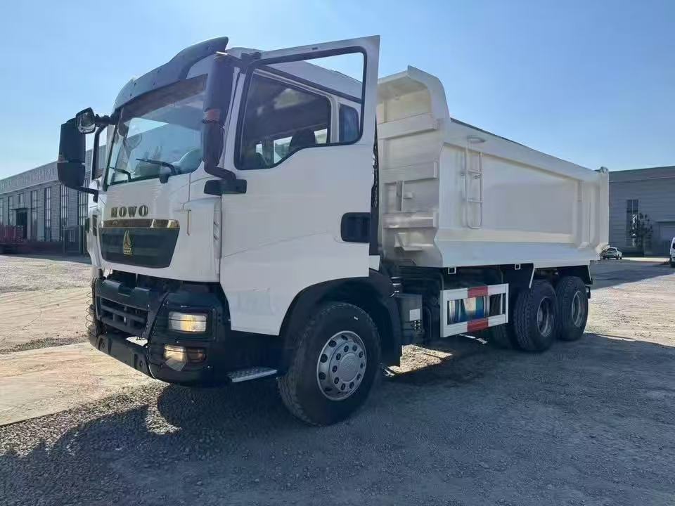 Used HOWO 6X4 10 Wheel Tipper Dump Truck, Thick Wear-resistant Cargo Box Dumper, Second-hand Construction Truck for Africa & Middle East Export