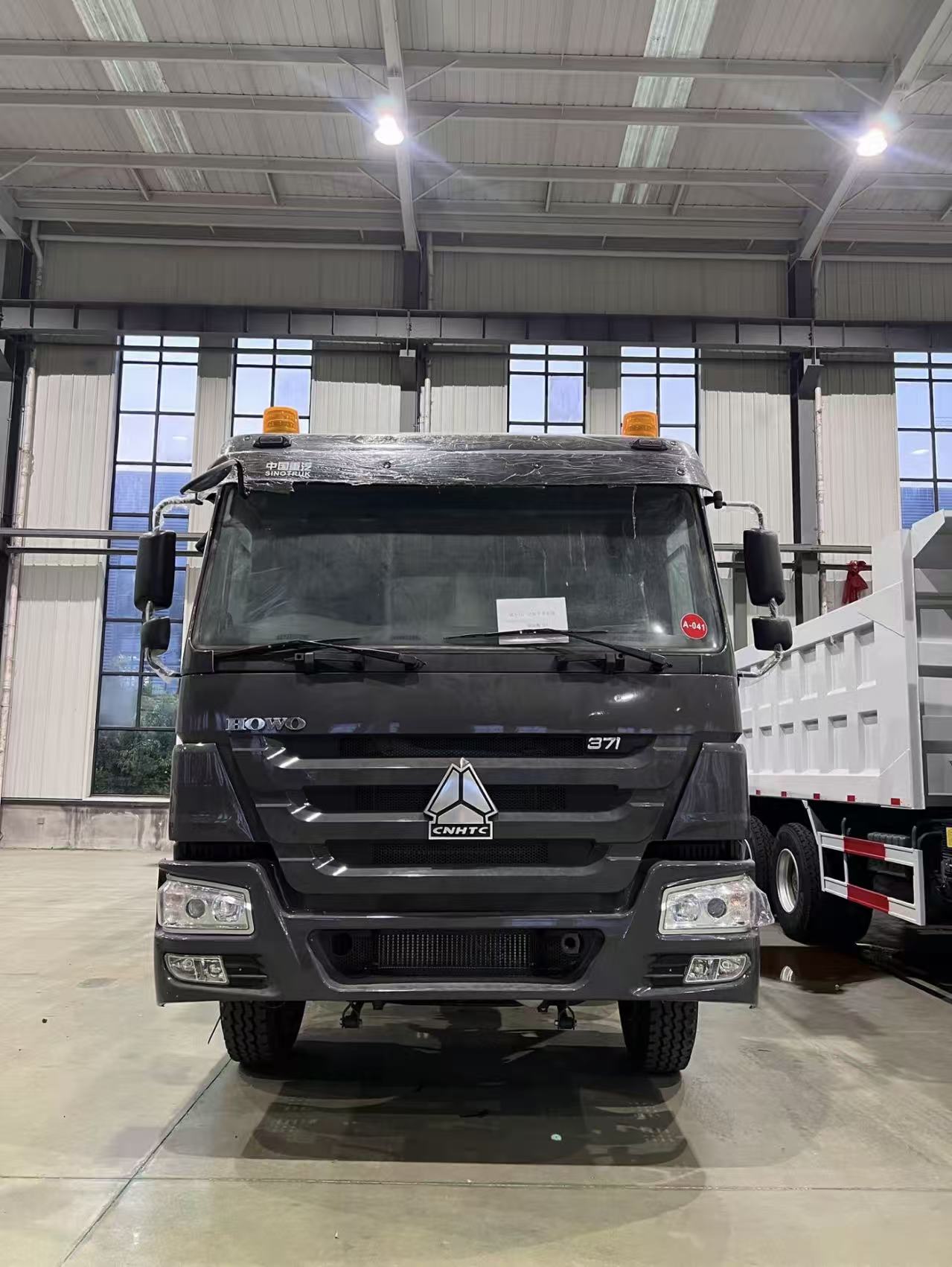 High Condition Brand New Remanufactured HOWO 371 Rear 8 Wheel Mining Tipper Truck 371HP Heavy Dual Rear Axle For Overseas Mine Earthwork Waste Transport Spot Bulk Shipment To Africa Asia