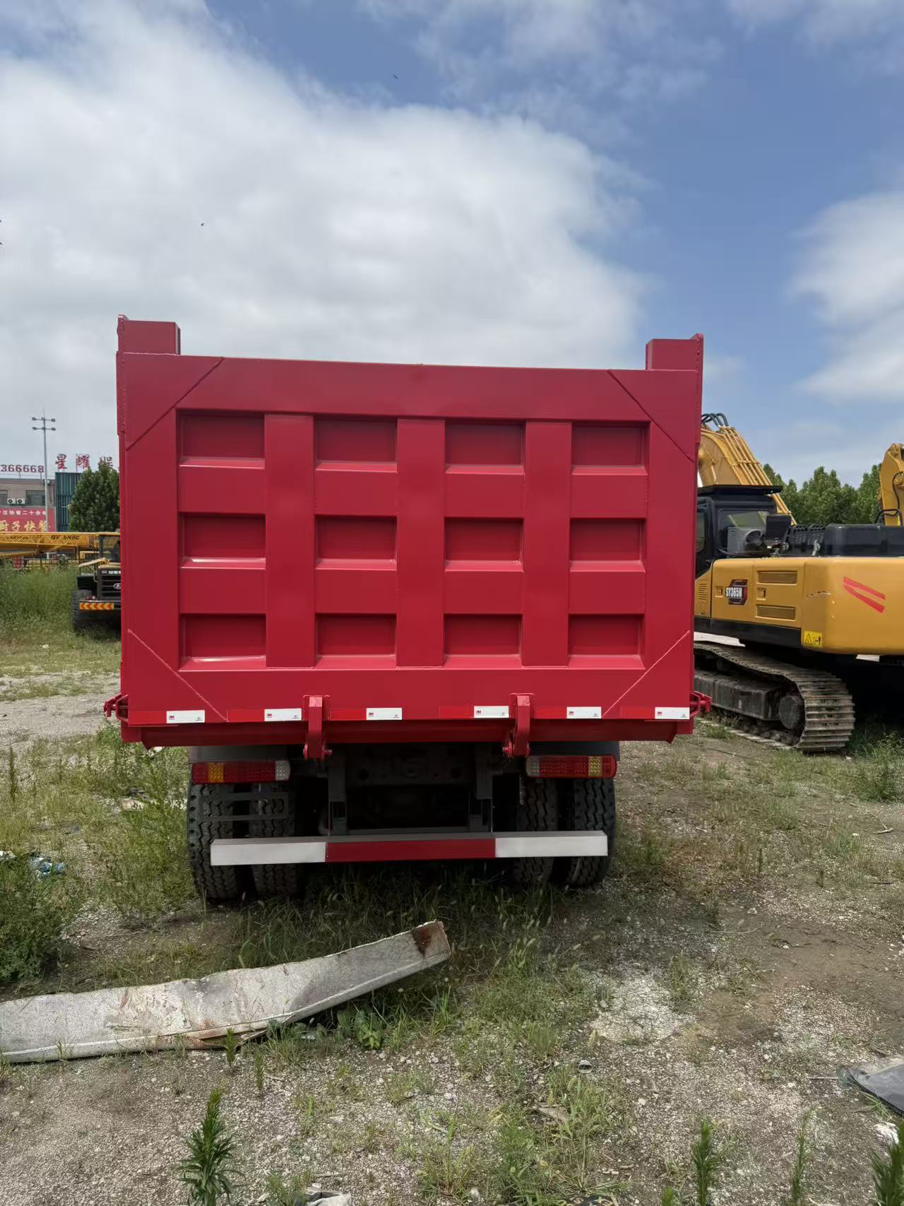 High Quality Remanufactured HOWO 371 Rear 8 Wheel 6×4 Tipper Truck Full Engine Chassis Hydraulic System Inspection For Overseas Mining Infrastructure Transport Project