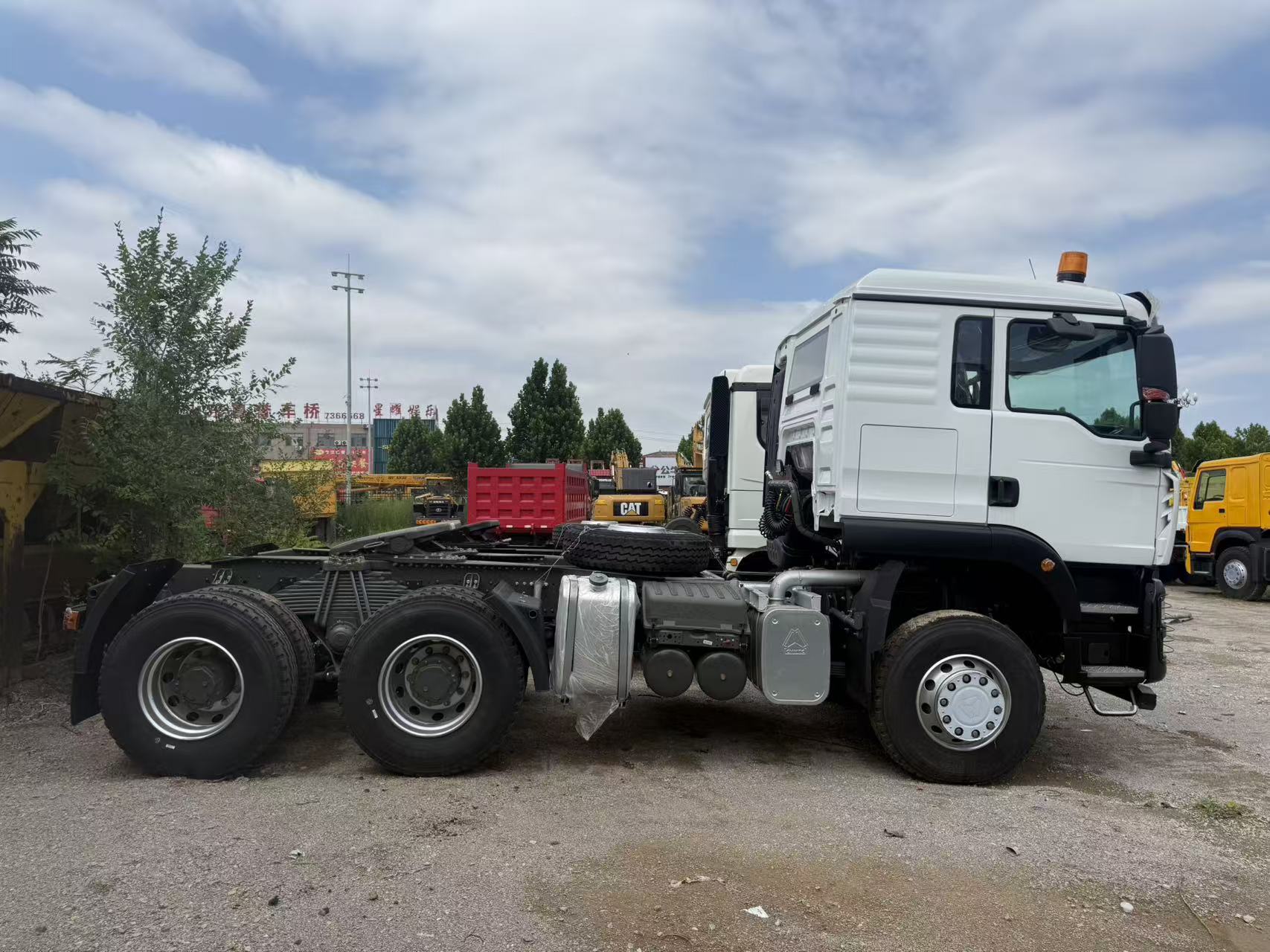 Cross-border Supply Remanufactured HOWO TX 6×4 Truck Tractor Euro II Mechanical Pump Without Aftertreatment Easy Maintenance 430HP Weichai Power Heavy Rear Axle Long Distance Freight Tractor For Africa Central Asia Wholesale Supply