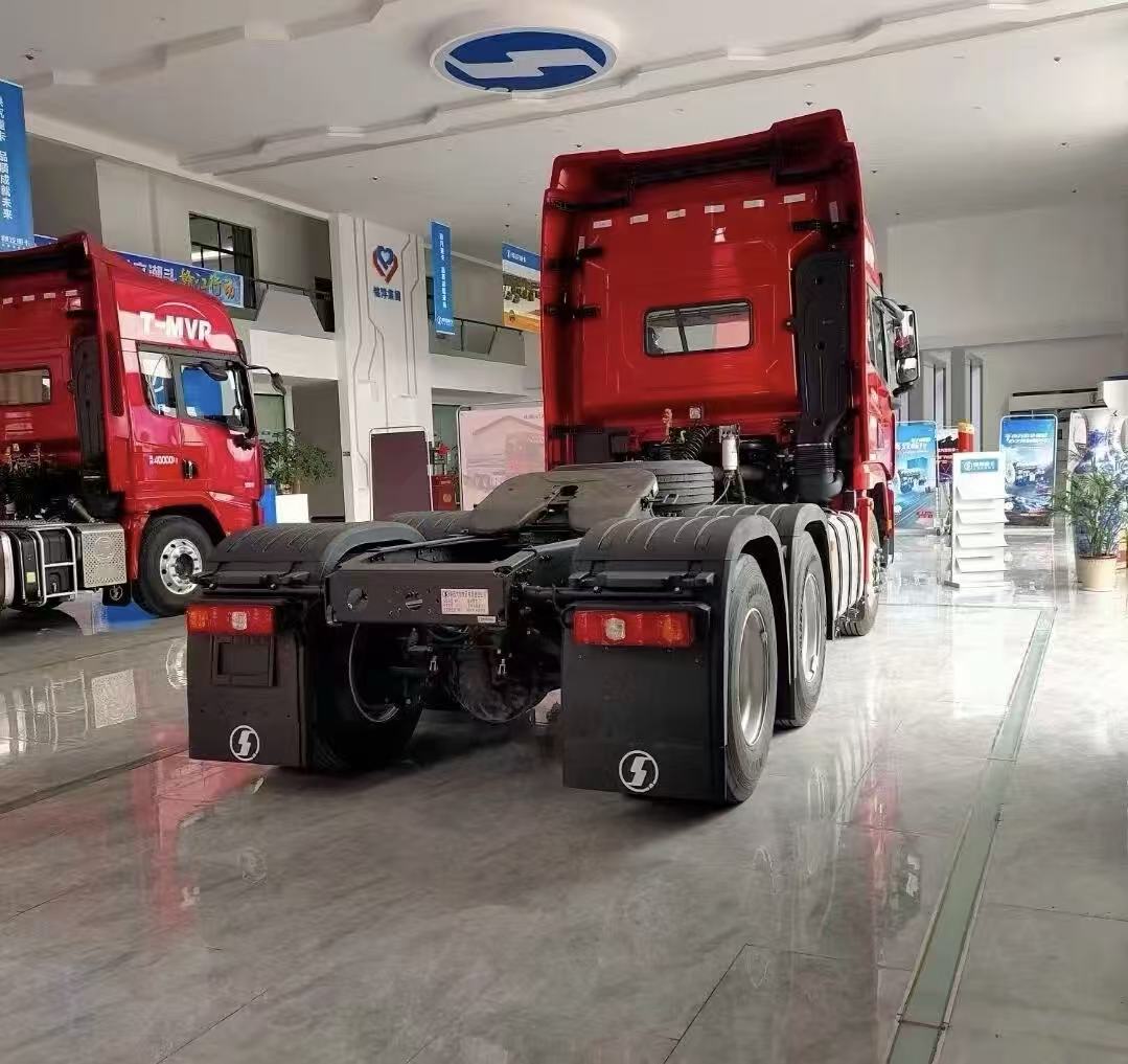Brand New Shacman Delong X3000 6X4 Heavy Duty Tractor Truck 40 Ton Towing Capacity Price 14700 USD For Export