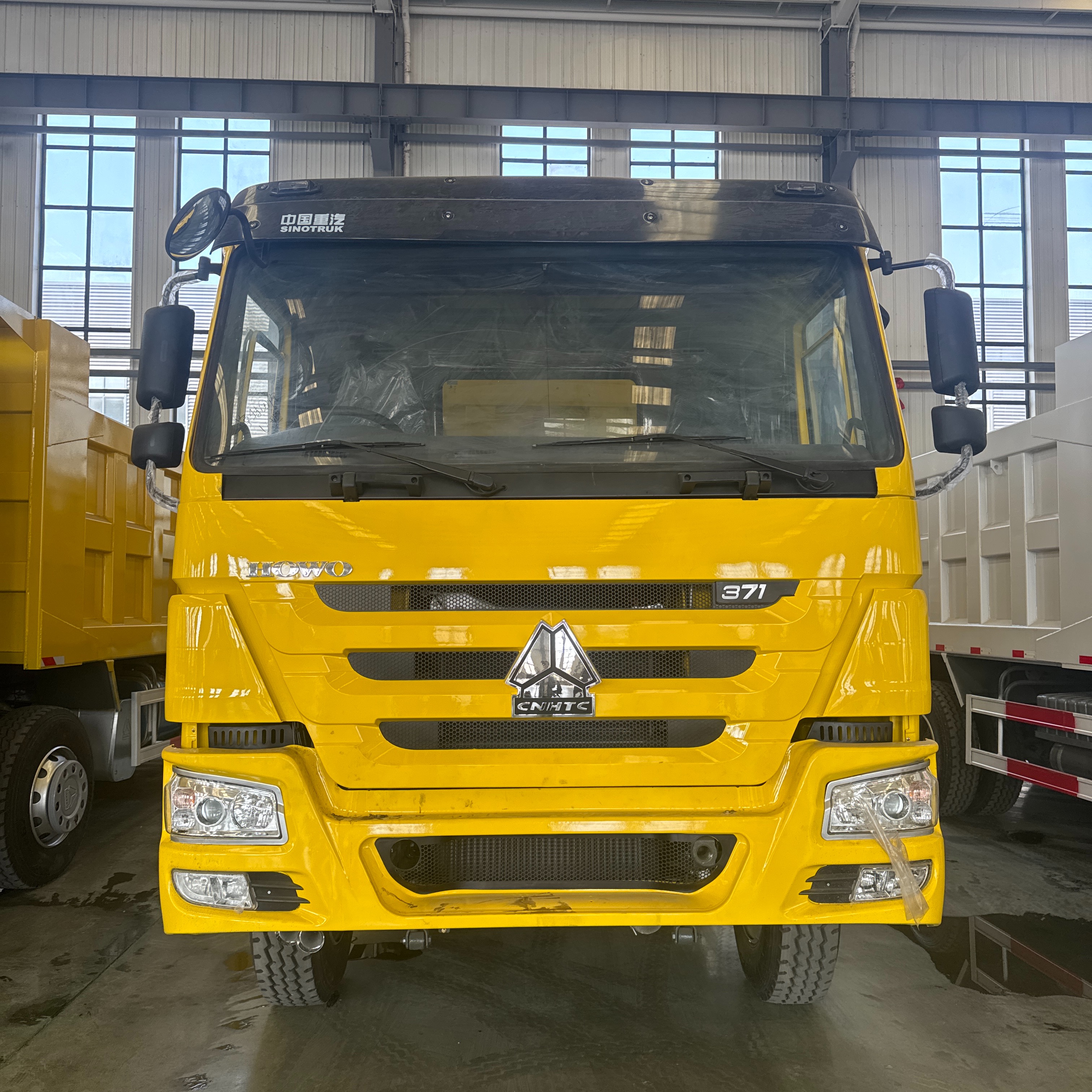 Sinotruk HOWO 6×4 371 horsepower dump truck