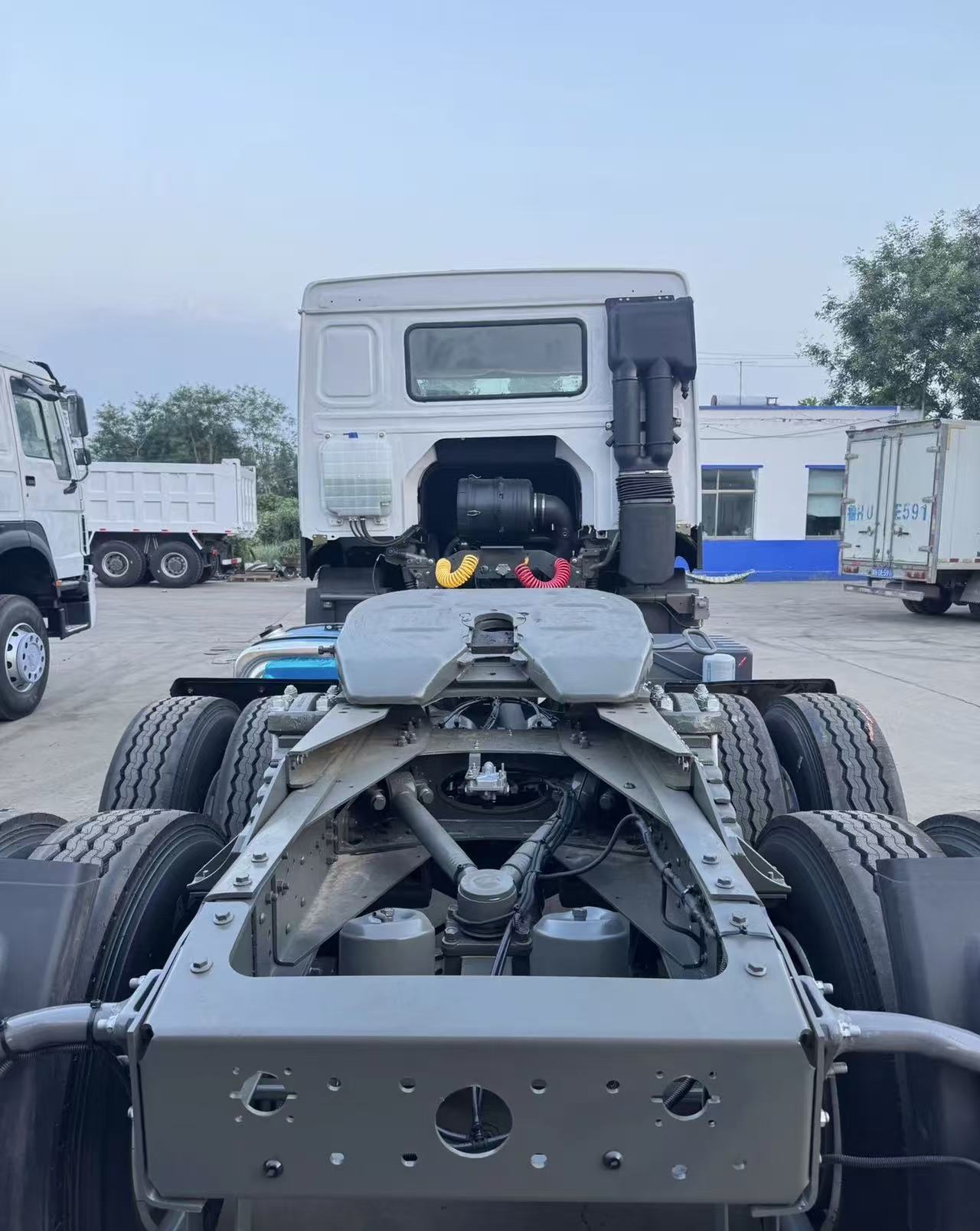 Factory Spot Brand New Remanufactured Sinotruk HOWO 371 6×4 Heavy Duty Tractor Head Euro II 371HP Mechanical Pump Engine 16 Ton Heavy Axle For Mine Coal Container Heavy Haul Bulk Export With Full Customs Clearance Documents