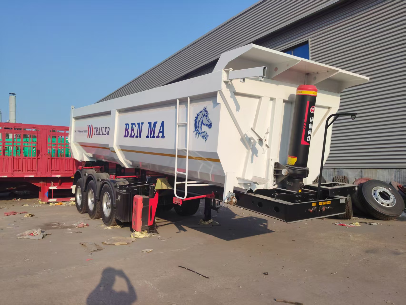 BEN MA Tri-Axle U-Type Rear Tipper Semi-Trailer, Heavy-Duty Trailer for Sand, Gravel & Muck Haulage
