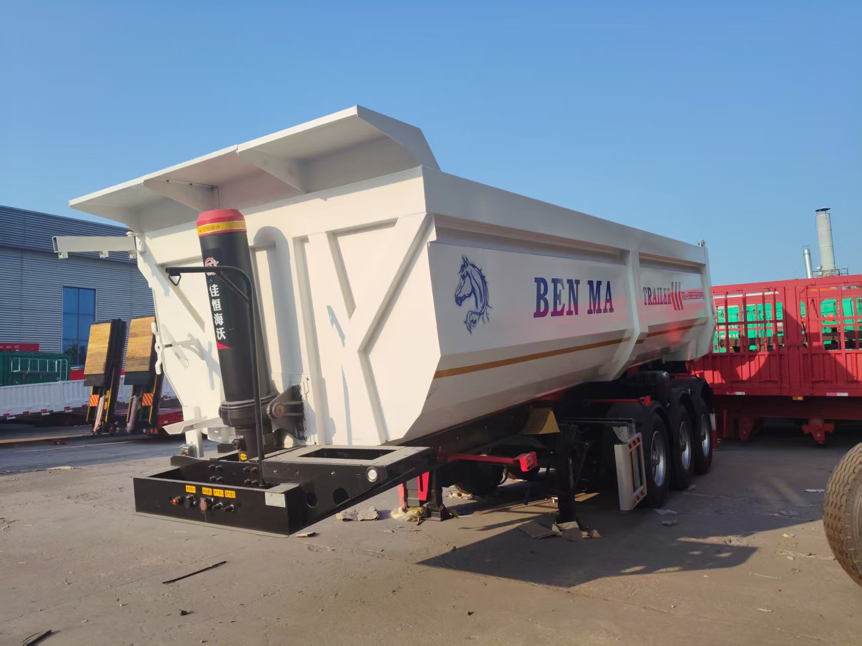BEN MA Tri-Axle U-Type Rear Tipper Semi-Trailer, Heavy-Duty Trailer for Sand, Gravel & Muck Haulage
