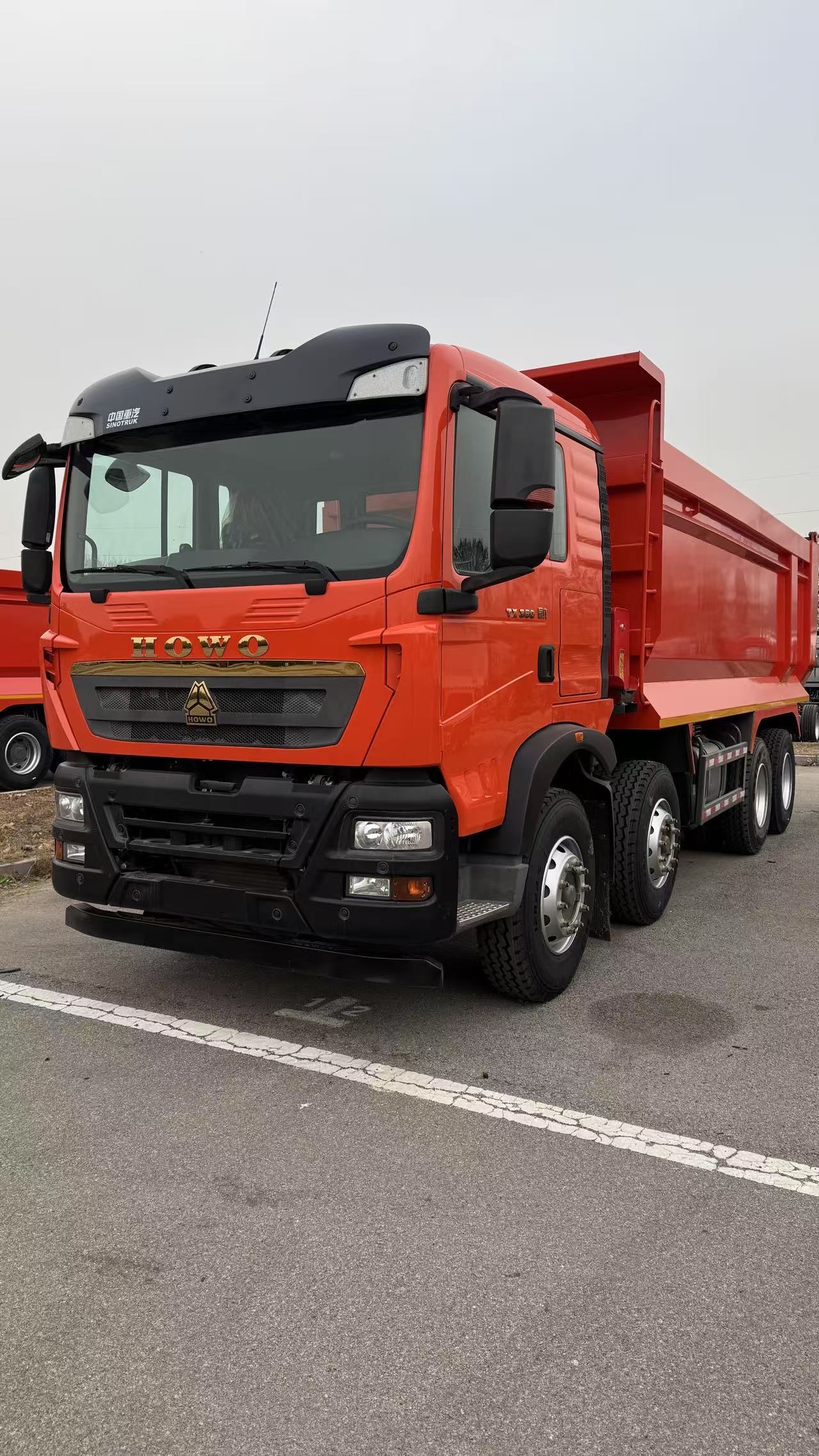 SINOTRUK HOWO TX 8×4 Tipper Dump Truck