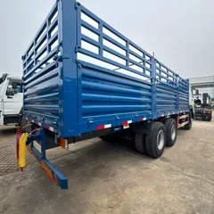 SINOTRUK HOWO 6×4 Stake Cargo Truck