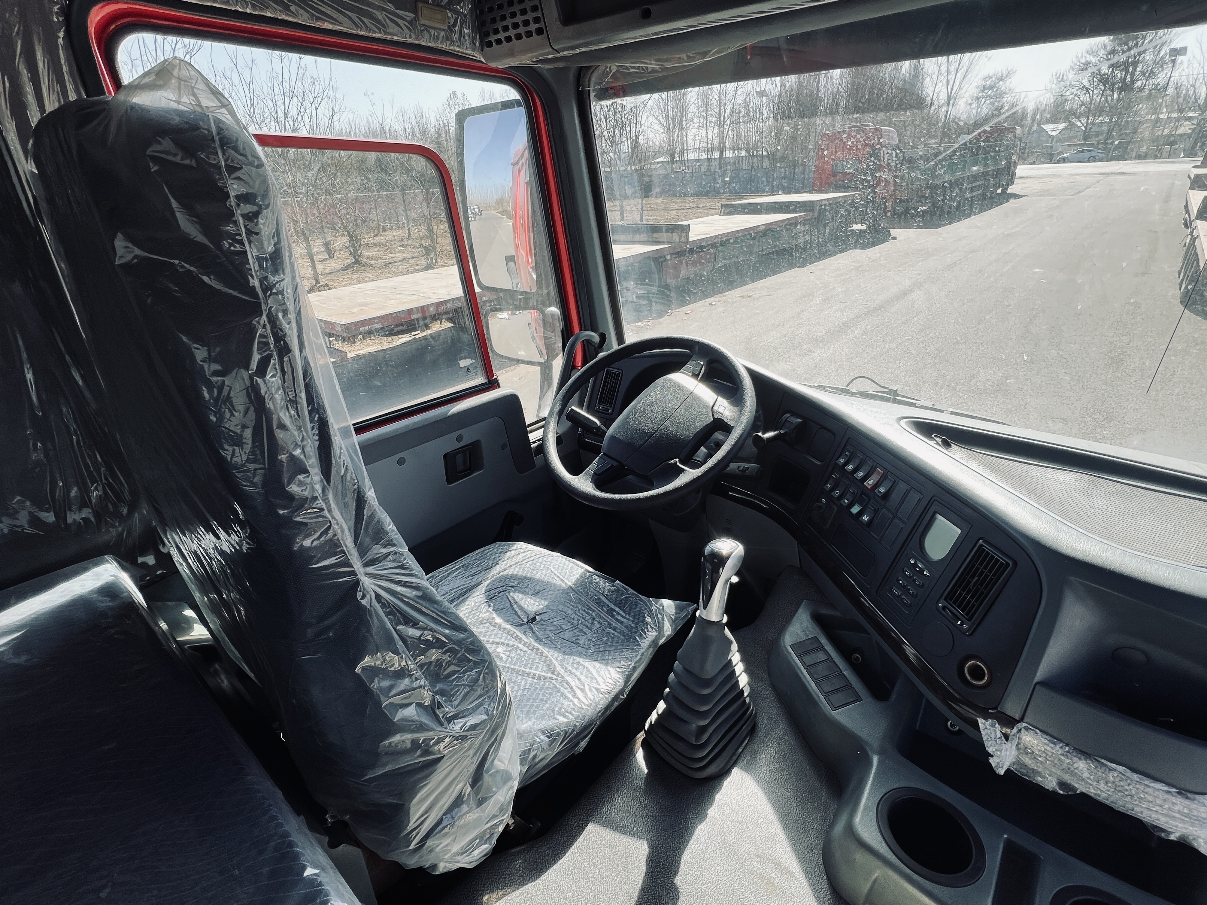 SINOTRUK HOWO 8×4 Special Engineering Chassis 420HP