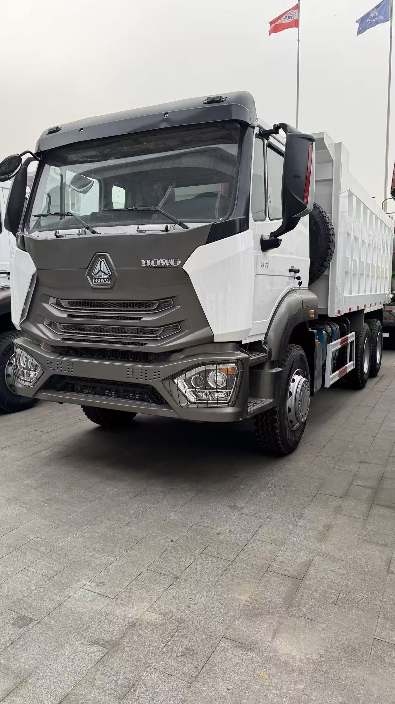SINOTRUK HOWO N 6×4 371HP Dump Tipper Truck