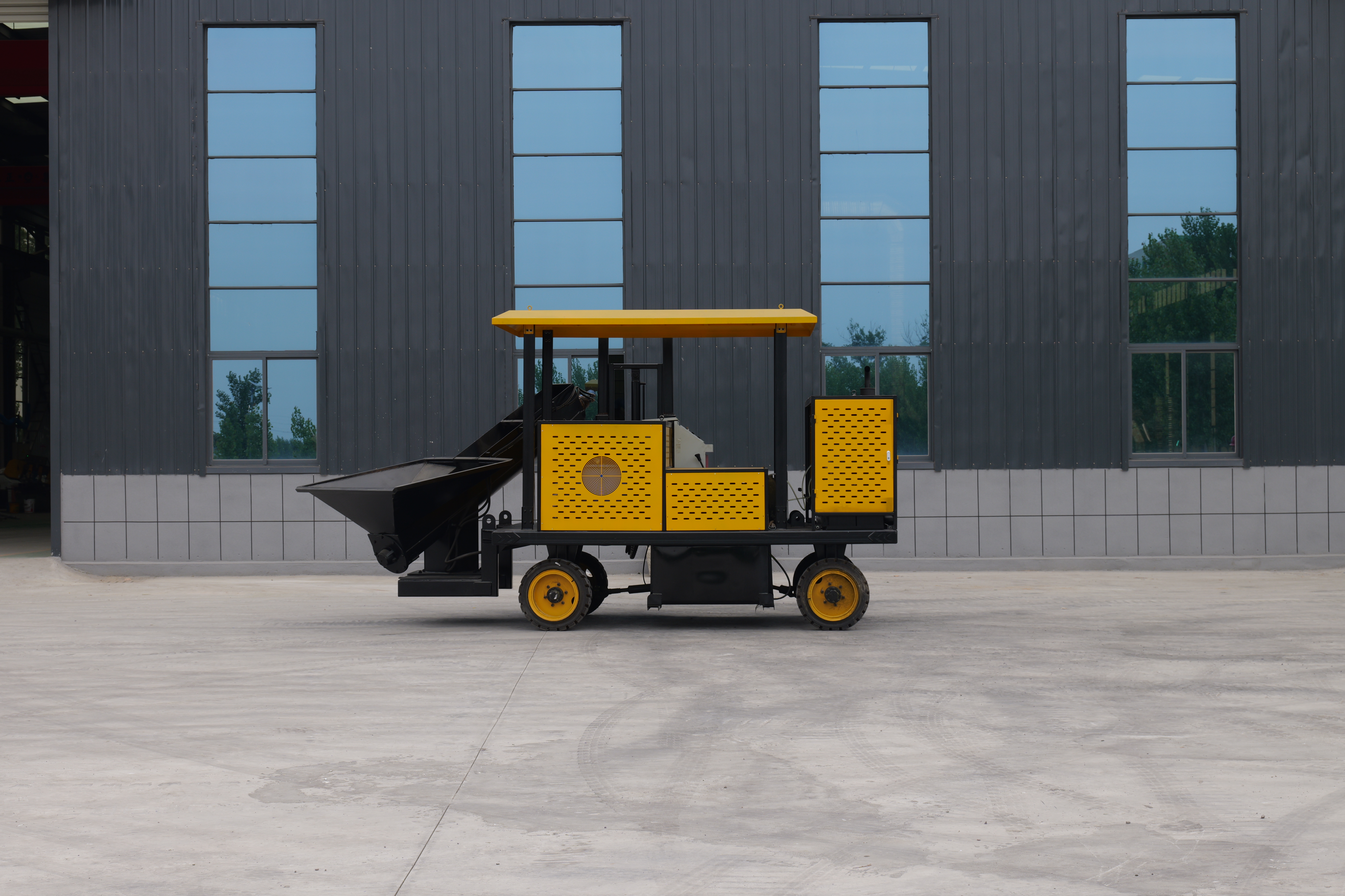 Wheel Concrete Slipform Machine, Dual-use Slipform Paver for Curb & Water Channel