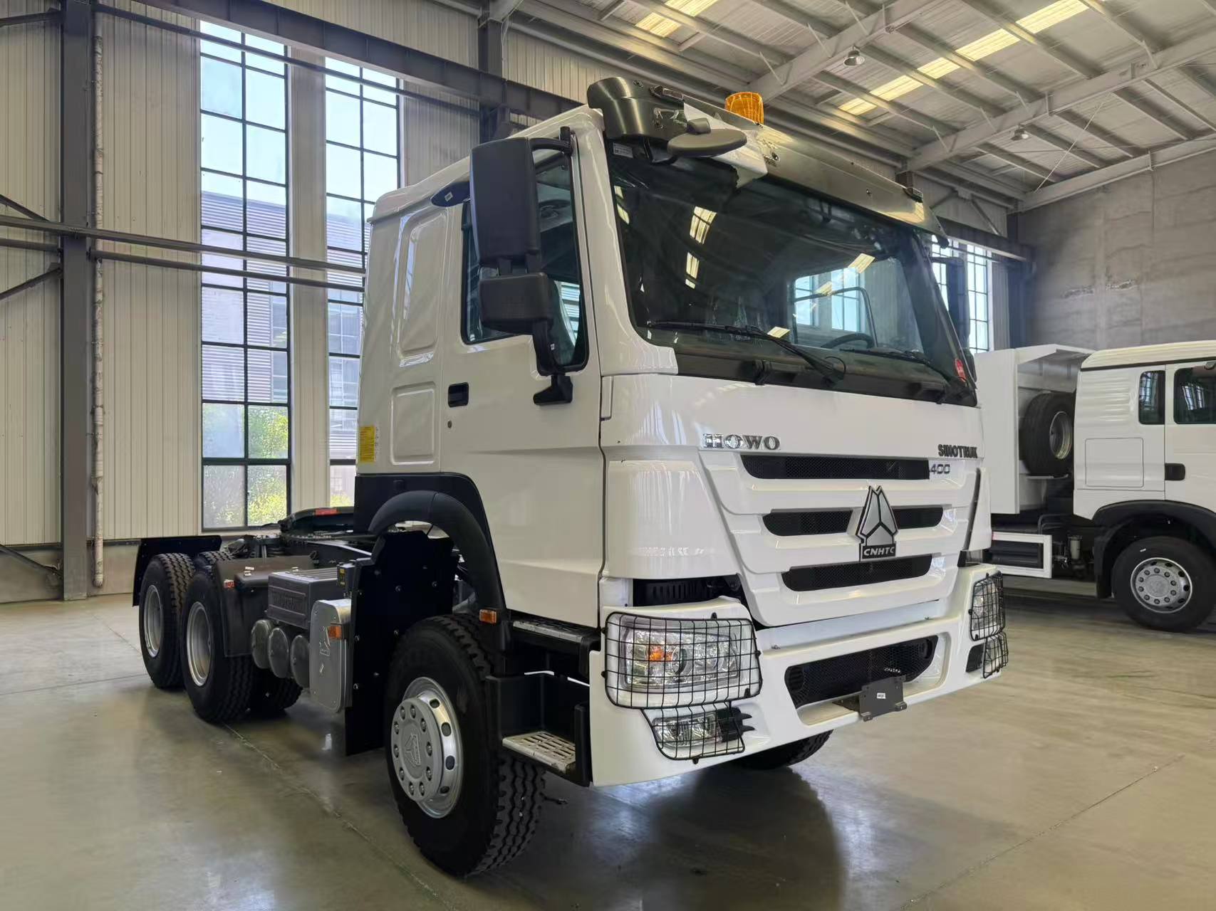 SINOTRUK HOWO 6×4 400HP Special Engineering Chassis
