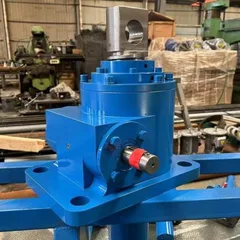 The screw jack is a mechanical device that drives the screw to perform linear motion through worm gear transmission