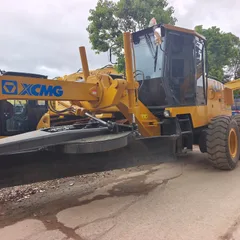 XCMG Brand Used 220HP Gr2153 Motor Graders Equipment China Tractor Road Wheel Motor Grader Price for Sale