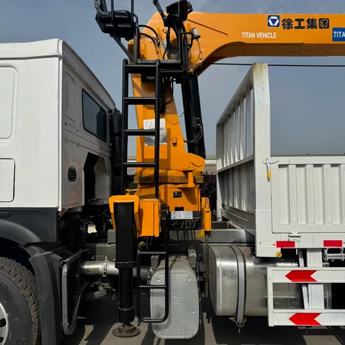 Sinotruk HOWO 6×4 XCMG Telescopic Boom Truck Mounted Crane