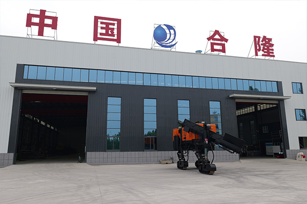 Large Diesel Crawler Asphalt Paver Intelligent Auto Leveling Road Paving Machinery For Overseas Highway Construction Project Whole Machine Export Support USD PI Bulk Container Shipment