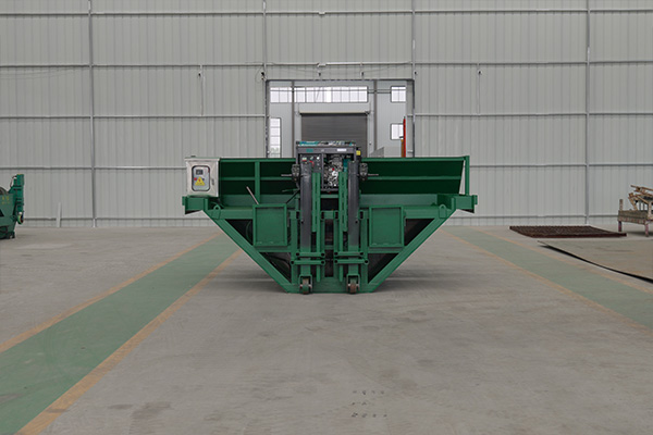 Cross-border Supply Hydraulic Walking Concrete Canal Slipform Machine Automatic Ditch Lining Machinery For Overseas Farmland Water Conservancy Wholesale With US Dollar Proforma Invoice