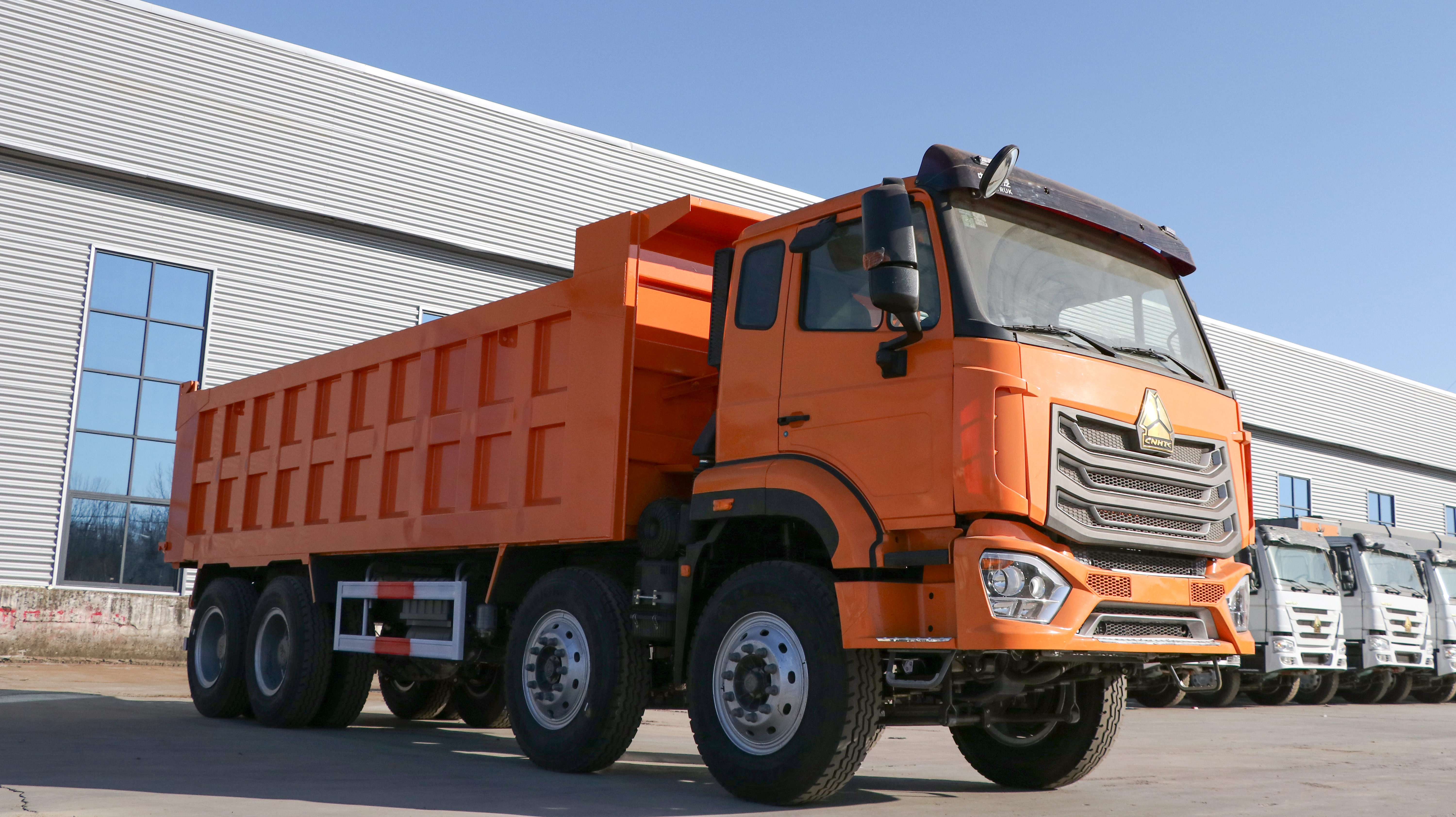 SINOTRUK HOWO NX 8×4 Heavy Duty Mining Dump Truck