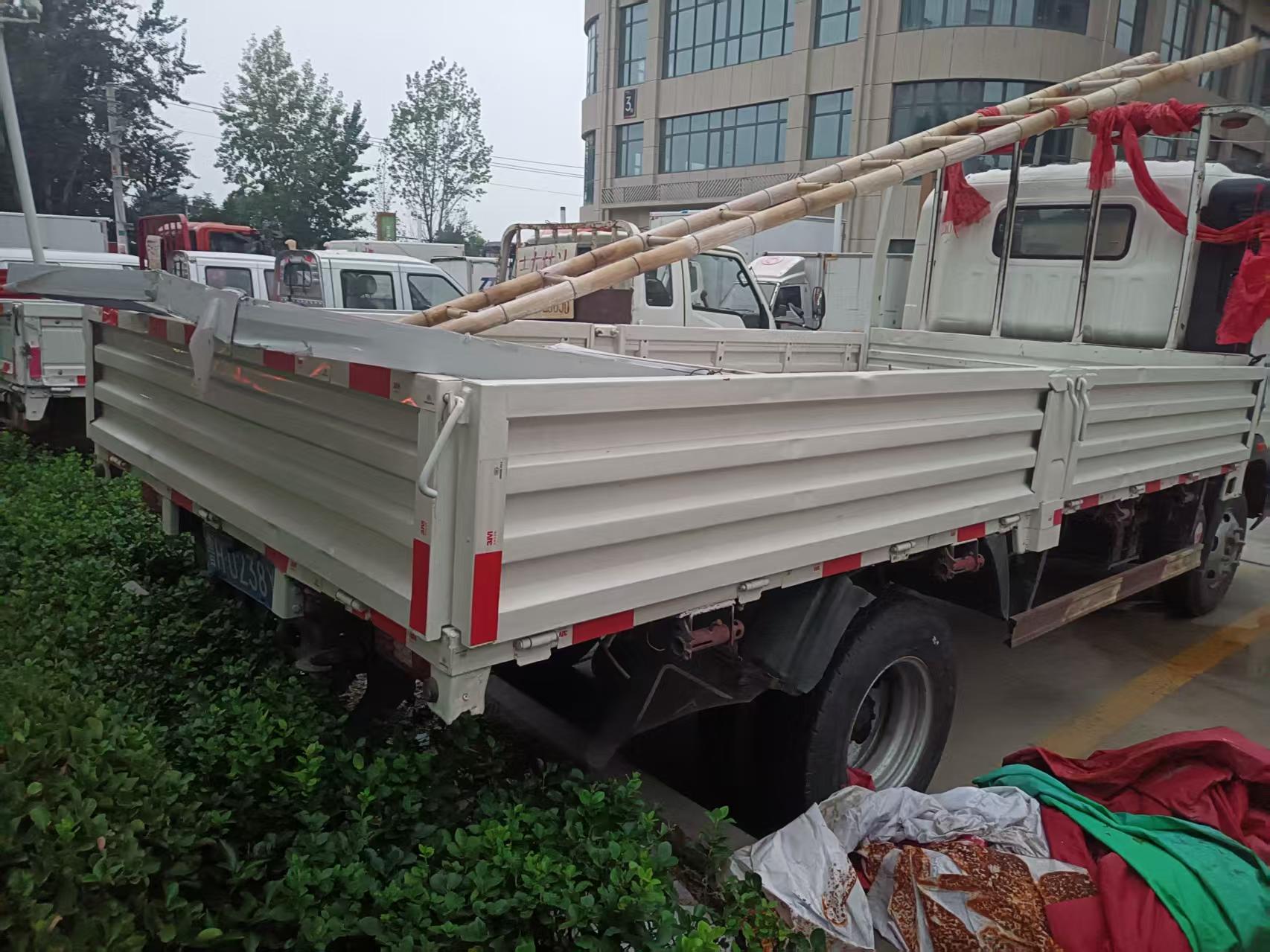 Cross-border Supply Second Hand HOWO Standard Open Flatbed Lorry Fuel-saving WP2.3 Engine Hydraulic Steering Air Brake Mini Cargo Truck Wholesale To Southeast Asia Central Asia With US Dollar Proforma Invoice