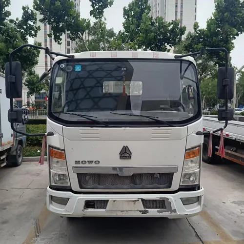 Factory Supply Second Hand HOWO Wide Five-door Delivery Truck For Fruit Vegetable Building Material Bulk Container Export To Southeast Asia Market