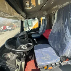 SINOTRUK HOWO NX 6×4 371HP Heavy Duty Tractor Truck