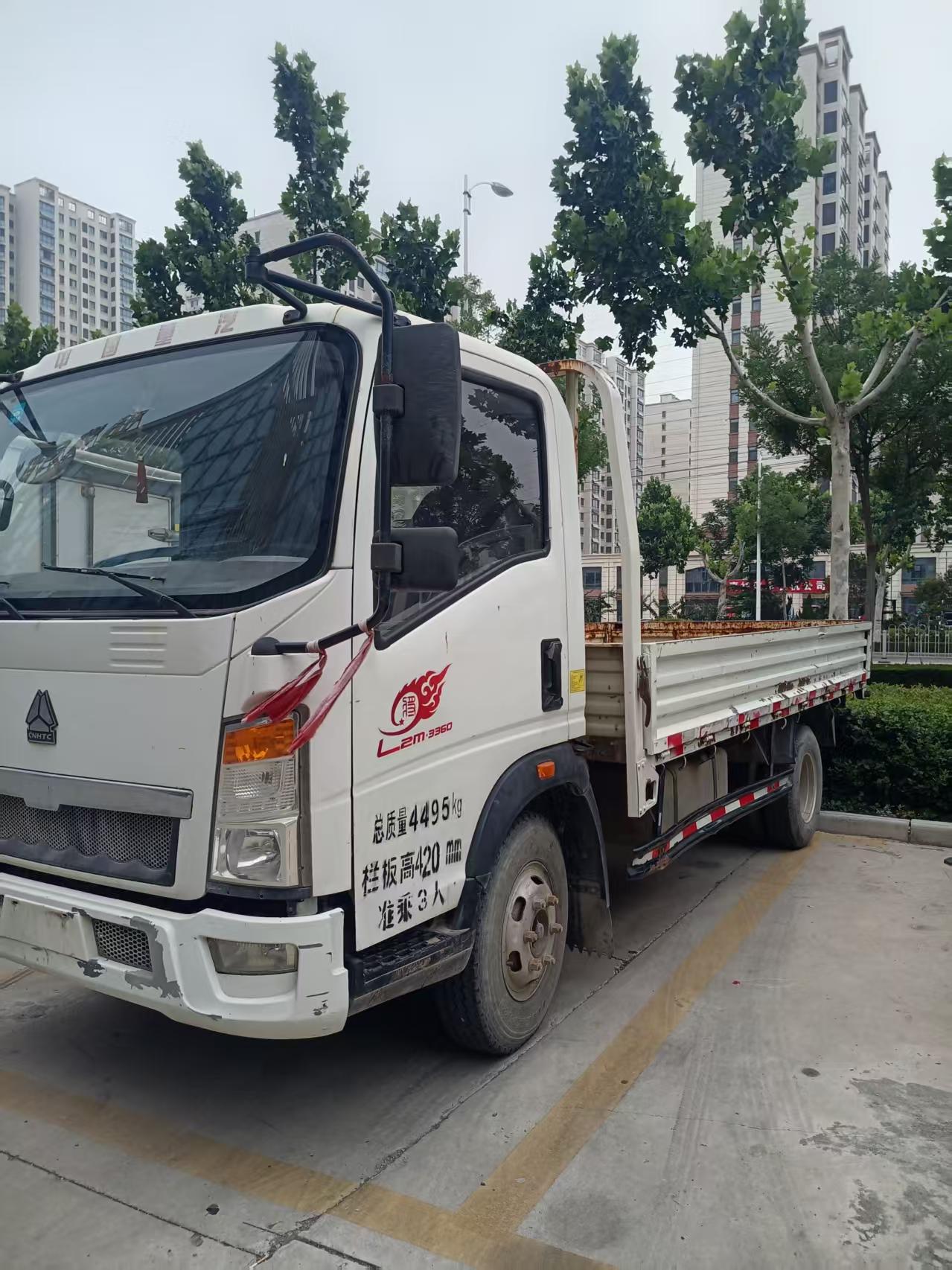 Factory Supply Second Hand HOWO Wide Five-door Delivery Truck For Fruit Vegetable Building Material Bulk Container Export To Southeast Asia Market
