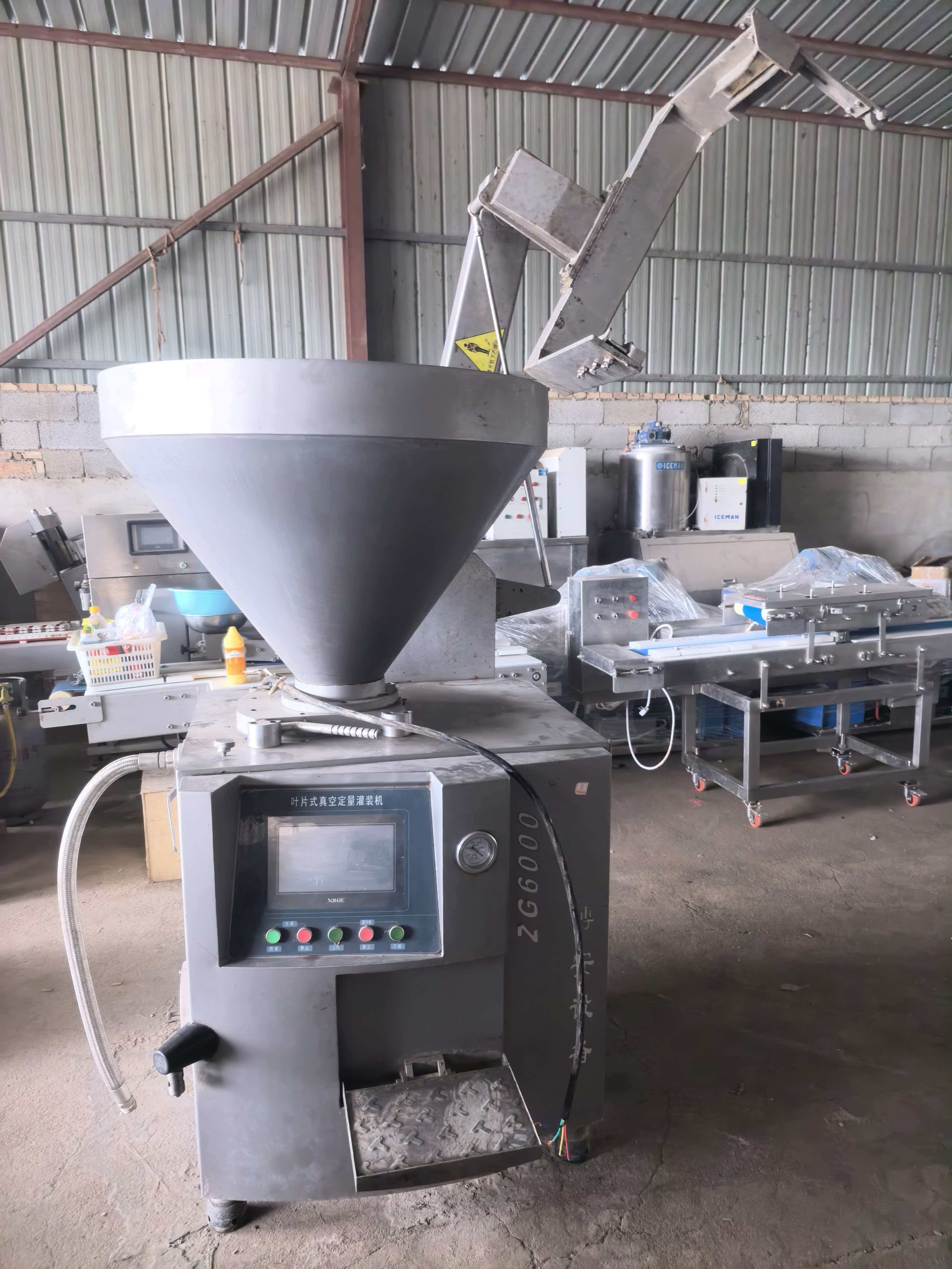Fully Cleaned Stainless Steel Sausage Filling Linking Machine PLC Control USD PI Issuable Full Export Certification